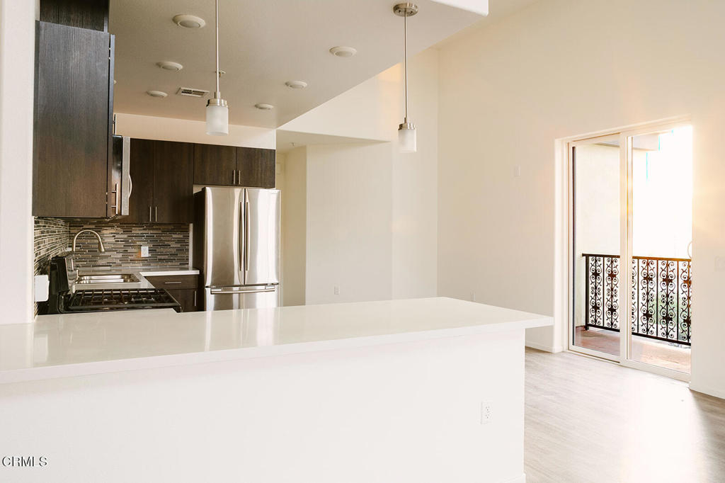 124 W Colorado Street 511