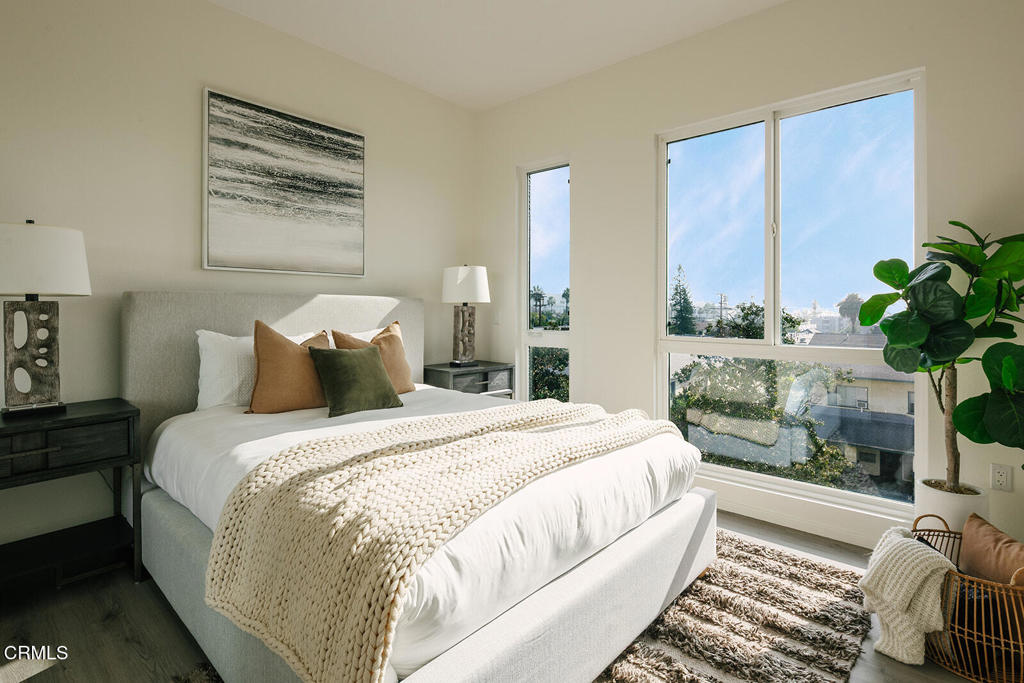124 W Colorado Street 101