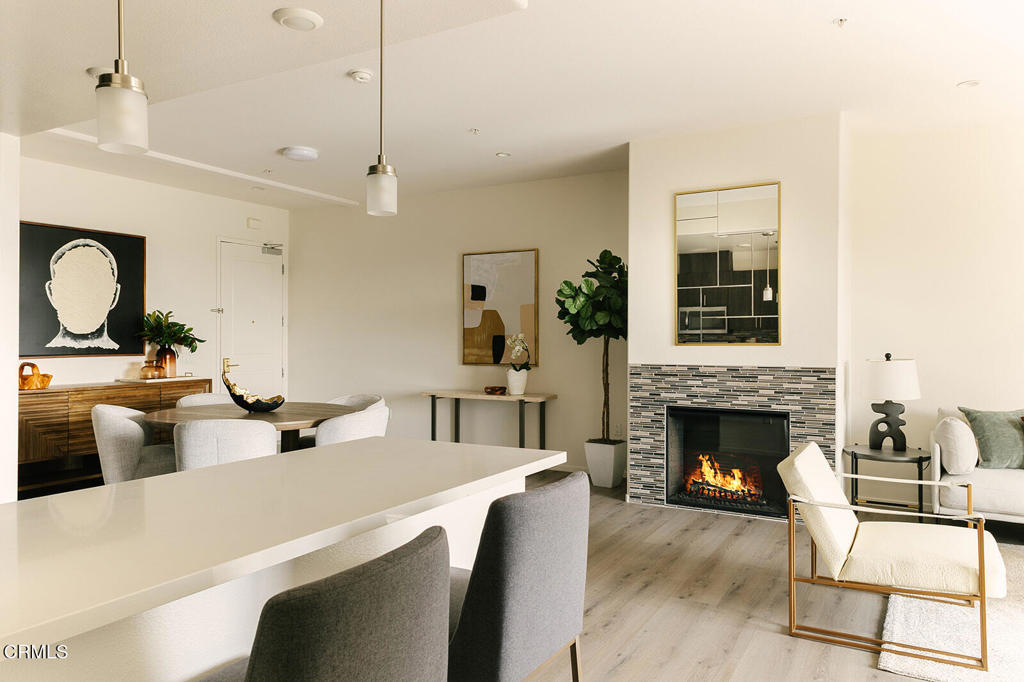 124 W Colorado Street 101