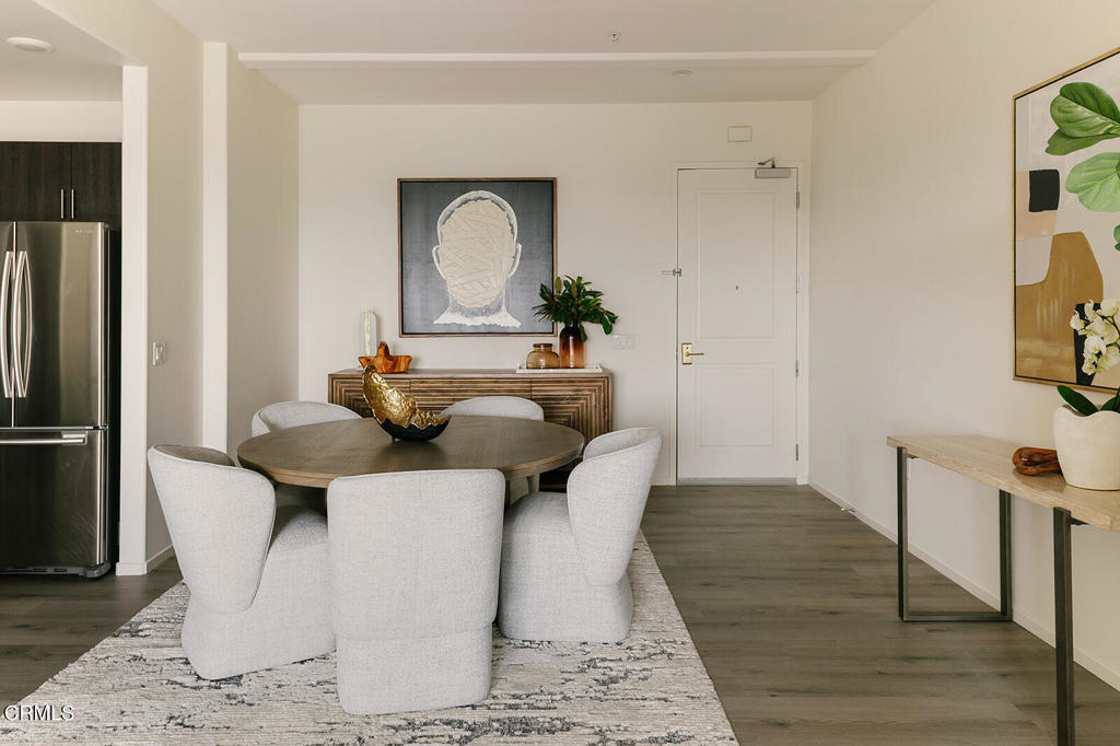 124 W Colorado Street 101
