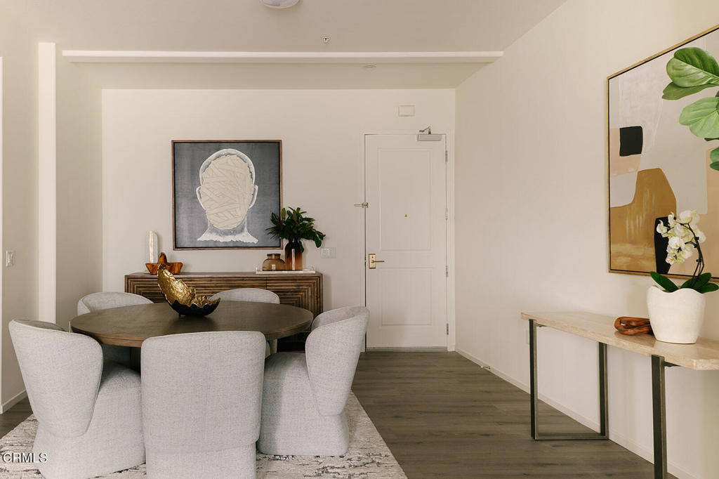 124 W Colorado Street 101