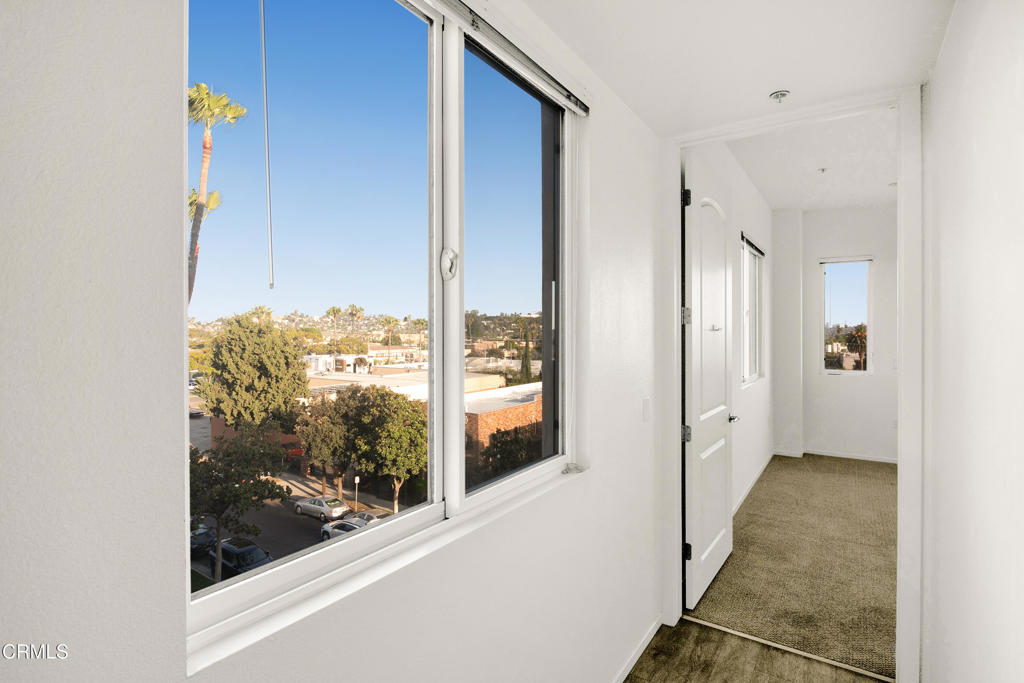 124 W Colorado Street 401