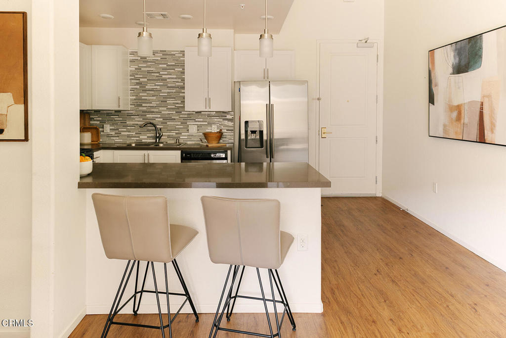 124 W Colorado Street 108