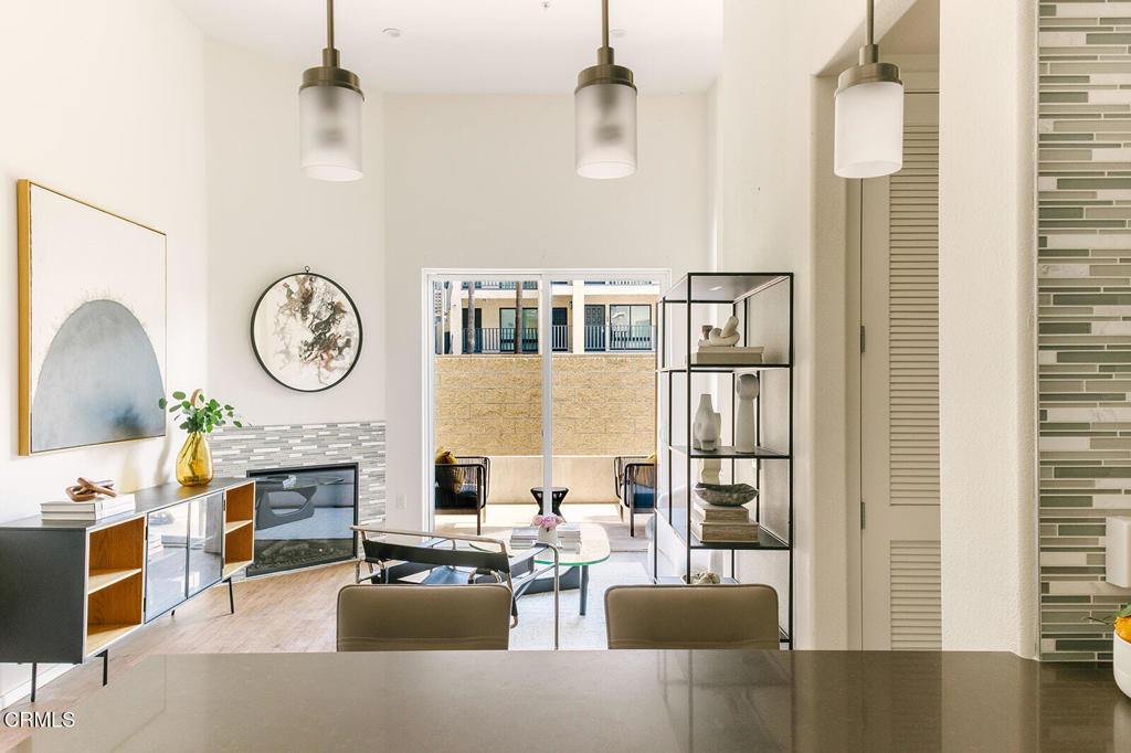 124 W Colorado Street 108