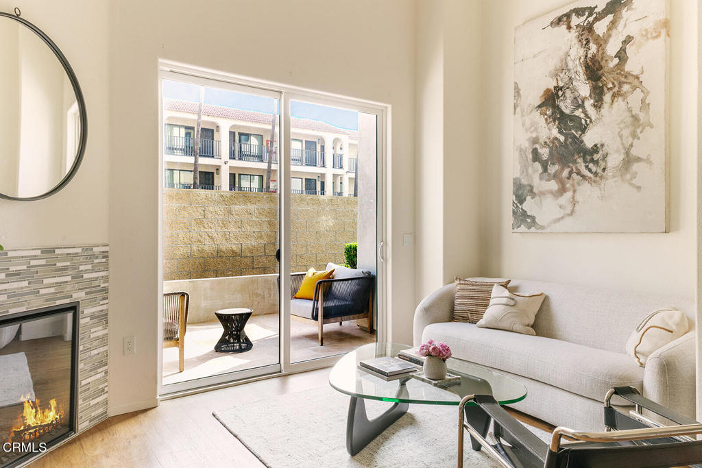 124 W Colorado Street 108