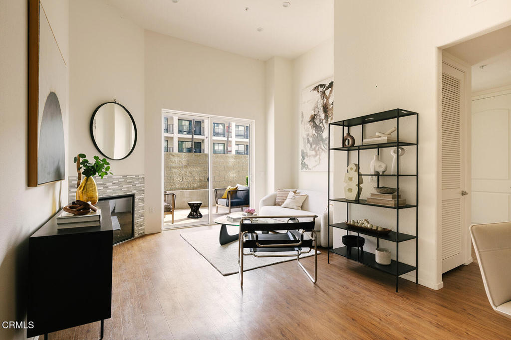124 W Colorado Street 108