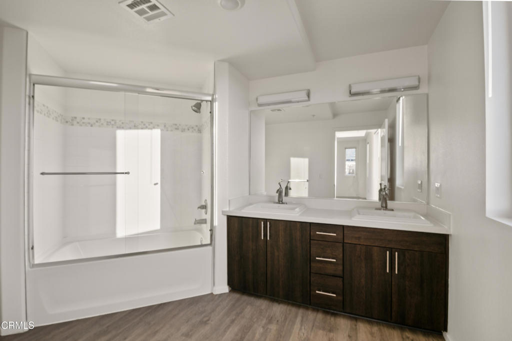 124 W Colorado Street 504