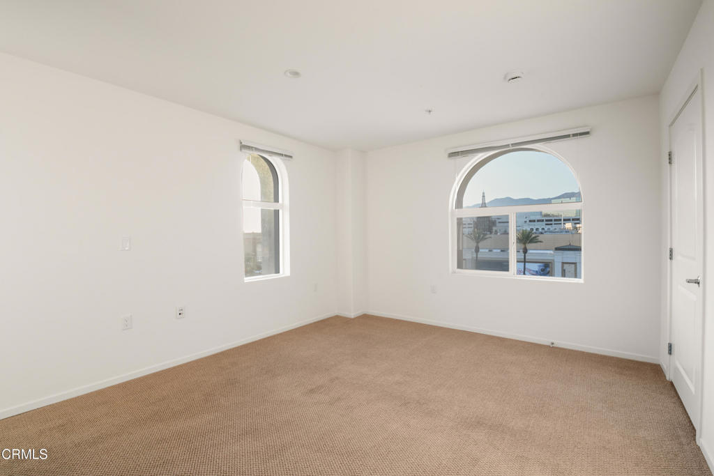124 W Colorado Street 504