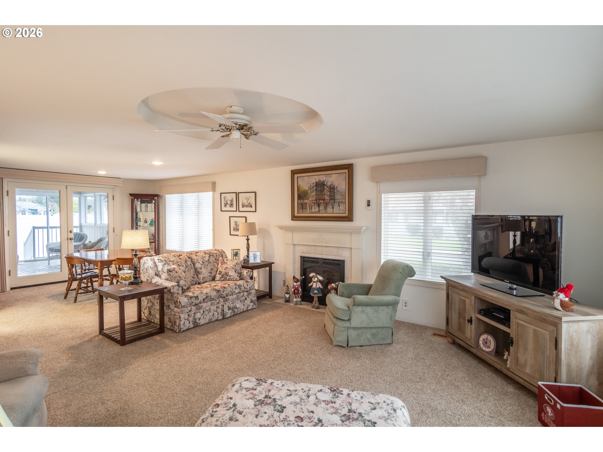 1213 NW RIVERFRONT DR