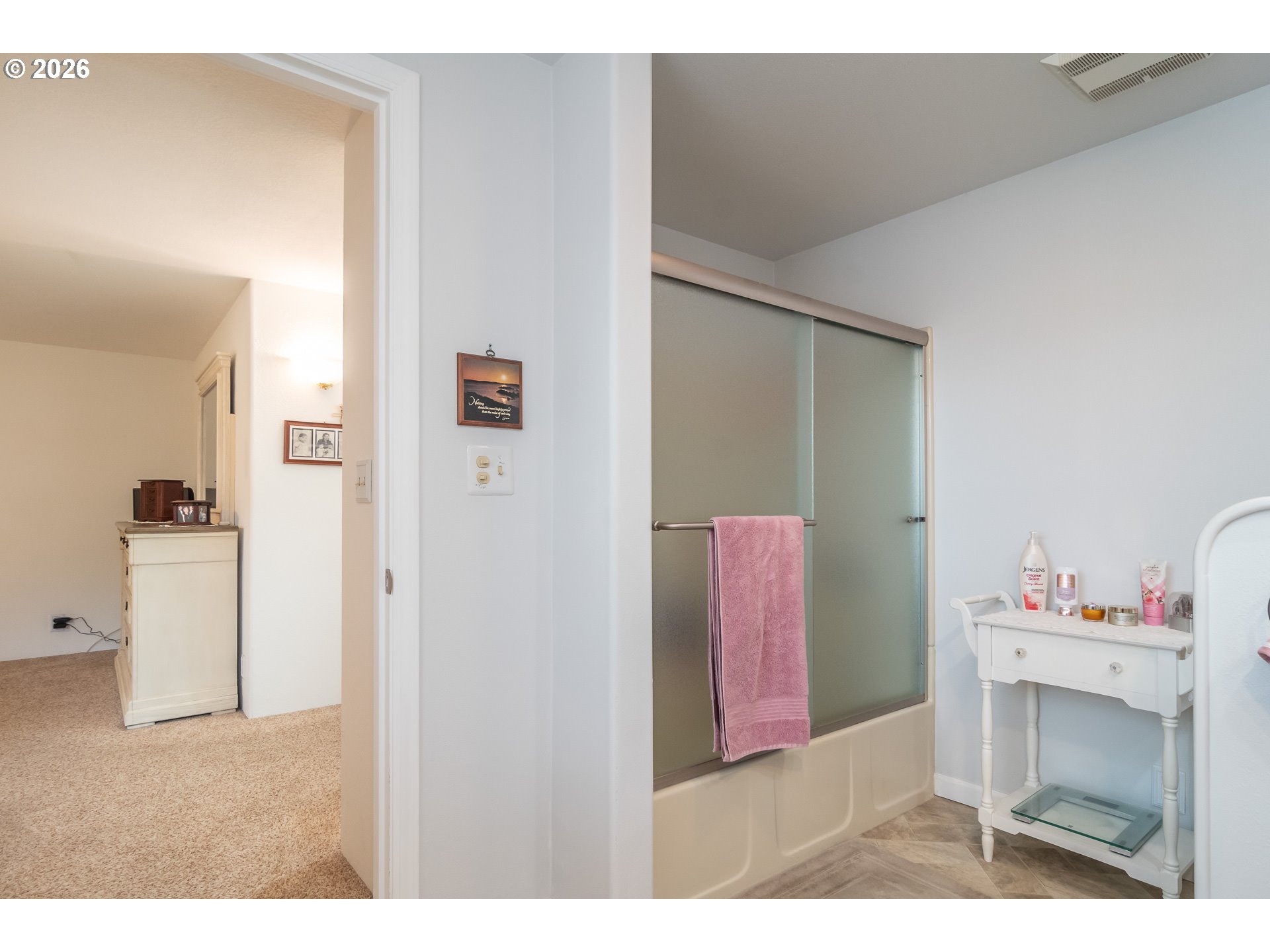 1213 NW RIVERFRONT DR