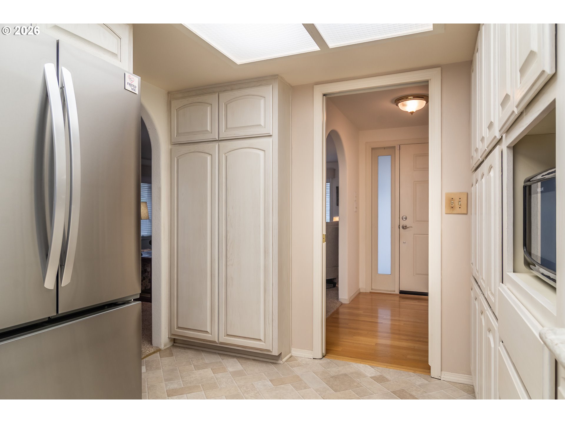 1213 NW RIVERFRONT DR