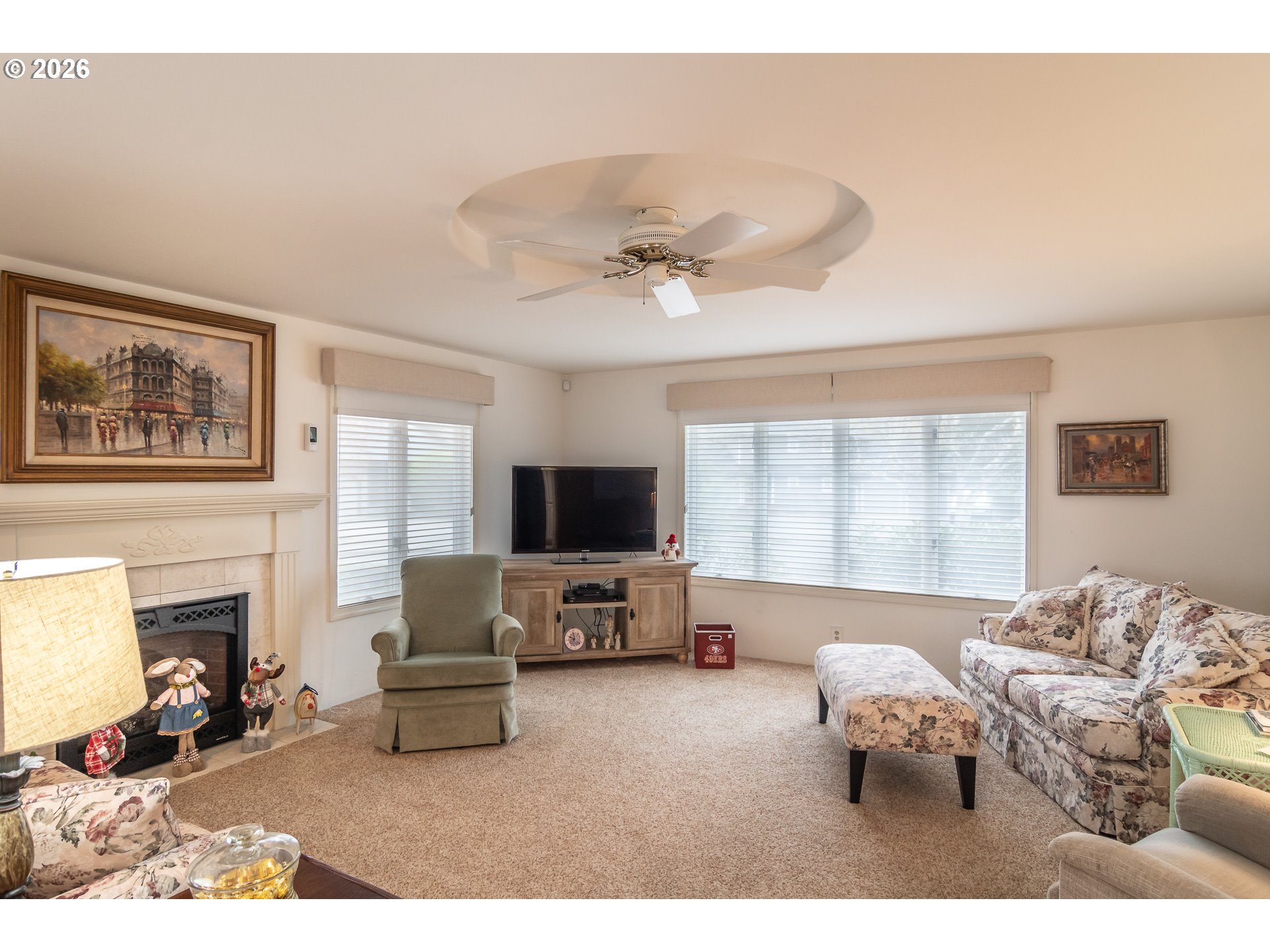 1213 NW RIVERFRONT DR
