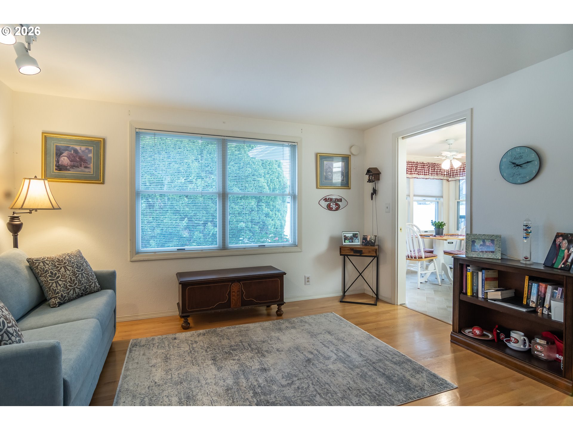 1213 NW RIVERFRONT DR