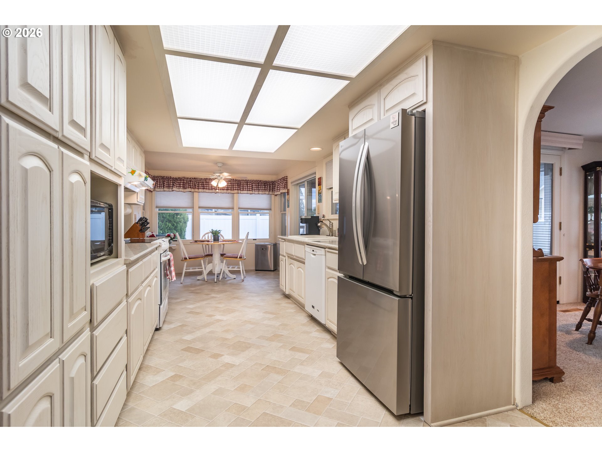 1213 NW RIVERFRONT DR