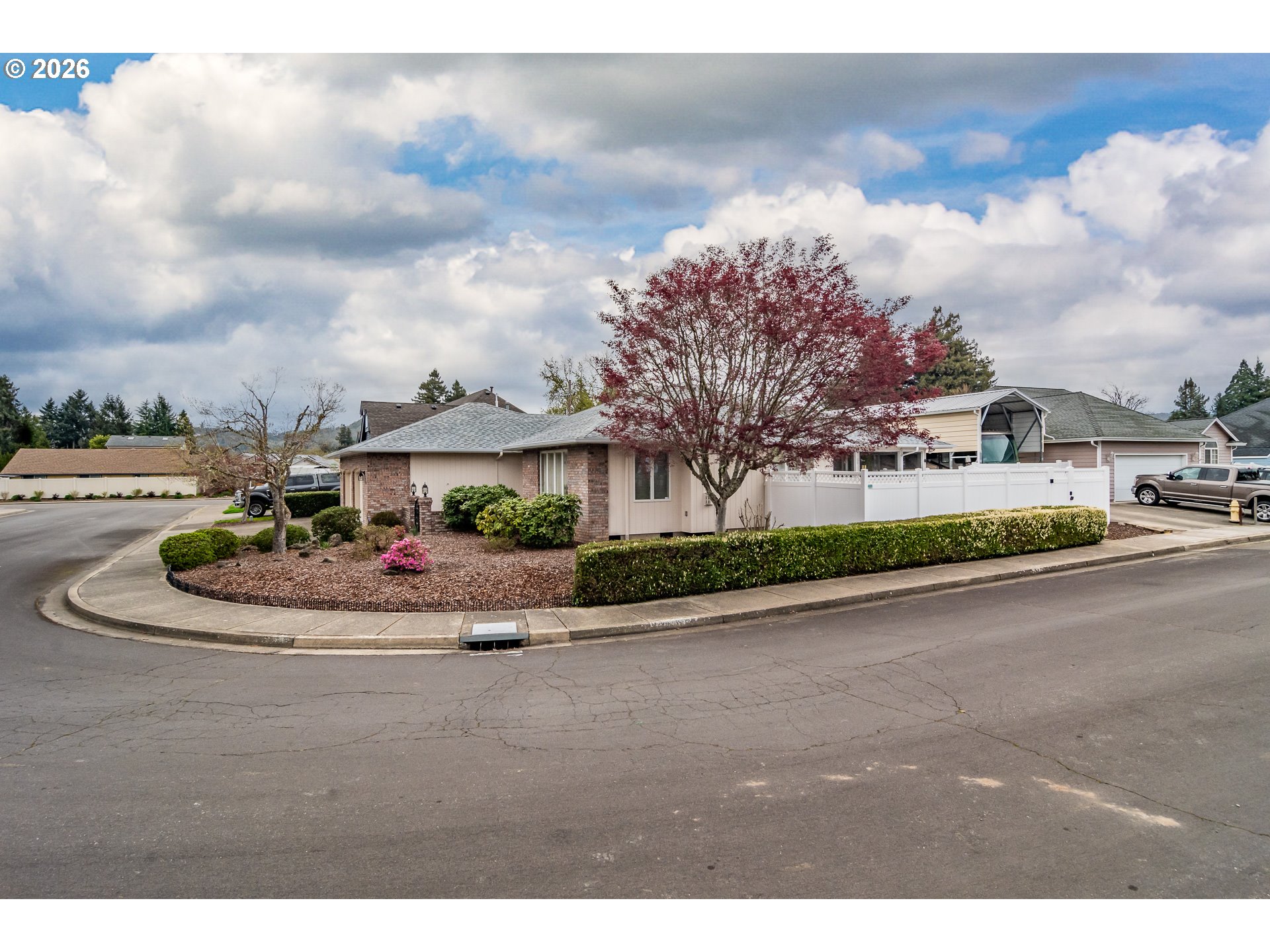 1213 NW RIVERFRONT DR