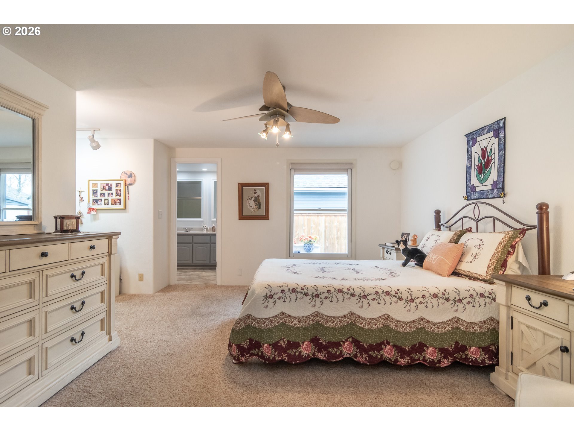 1213 NW RIVERFRONT DR