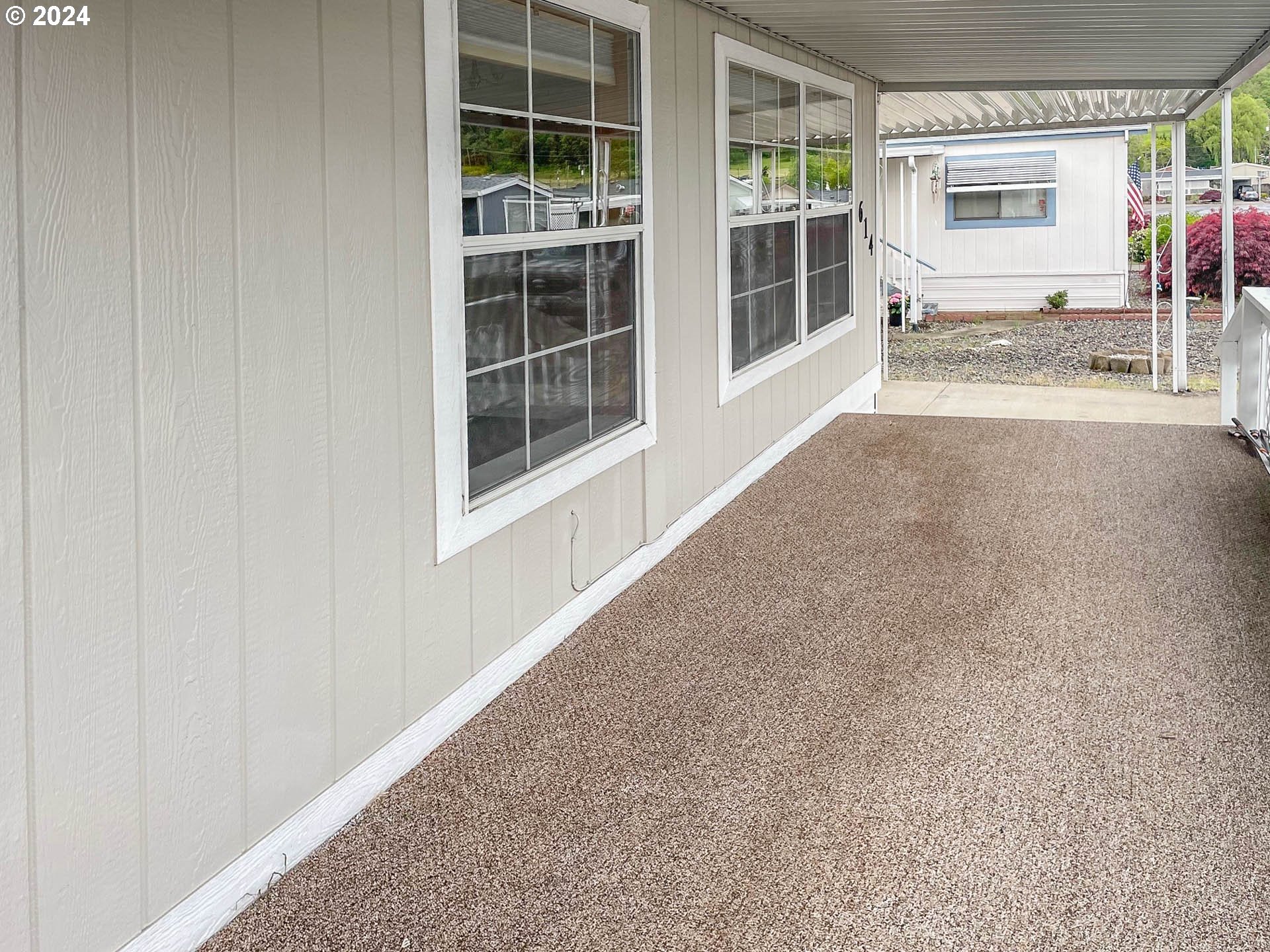 614 SHADOW RANCH LN