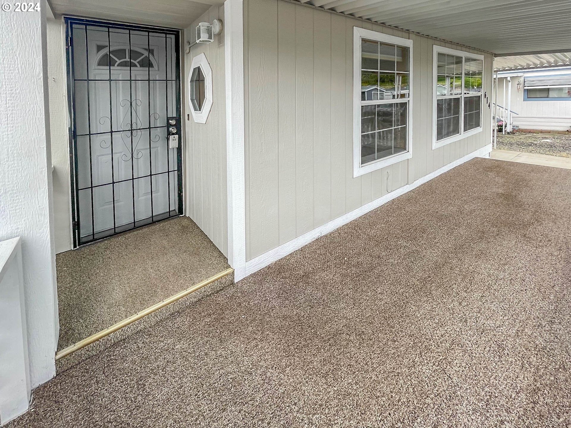 614 SHADOW RANCH LN