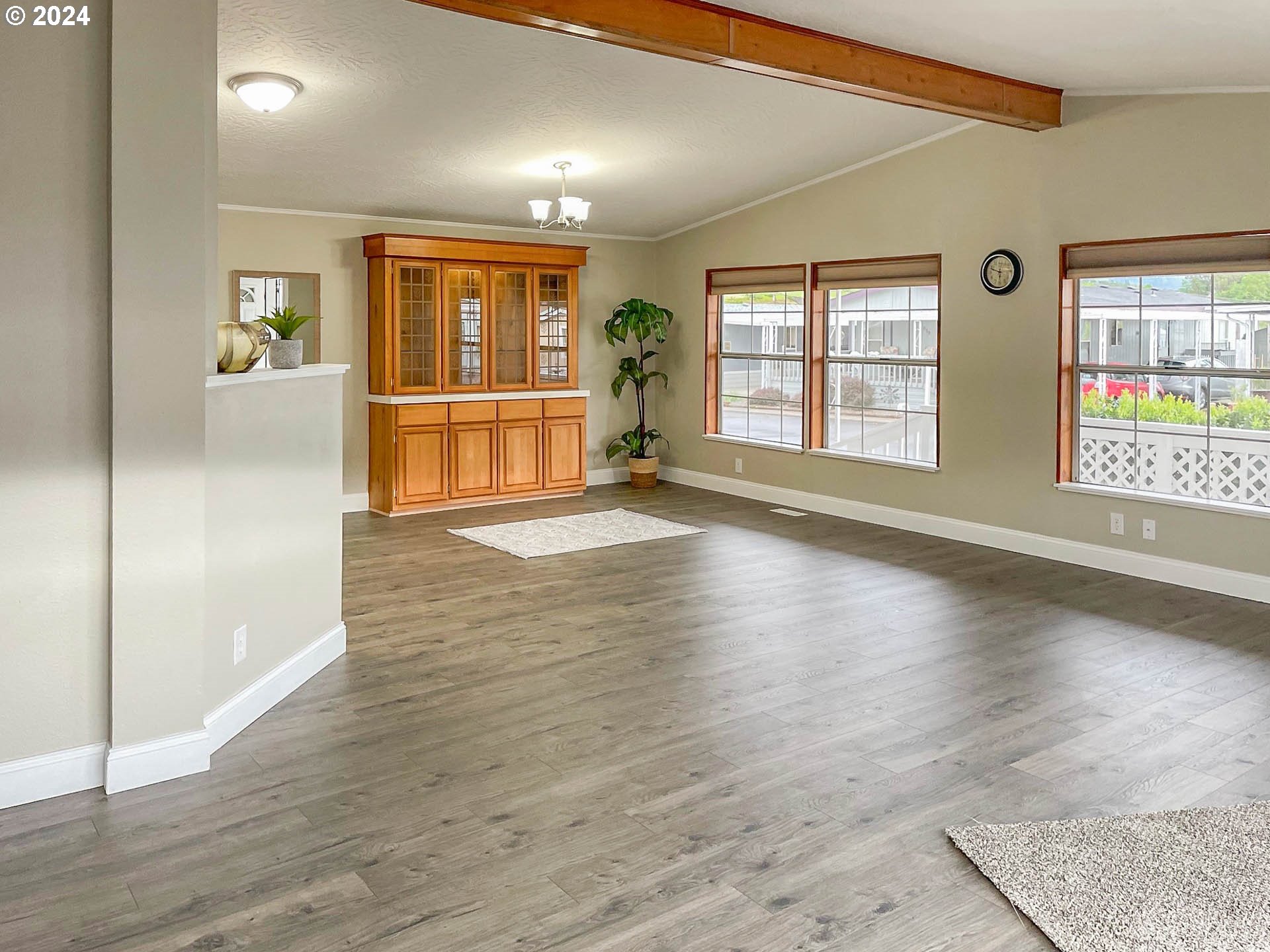 614 SHADOW RANCH LN