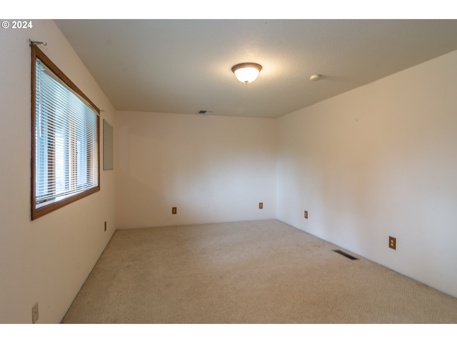 1051 GARDEN GROVE DR