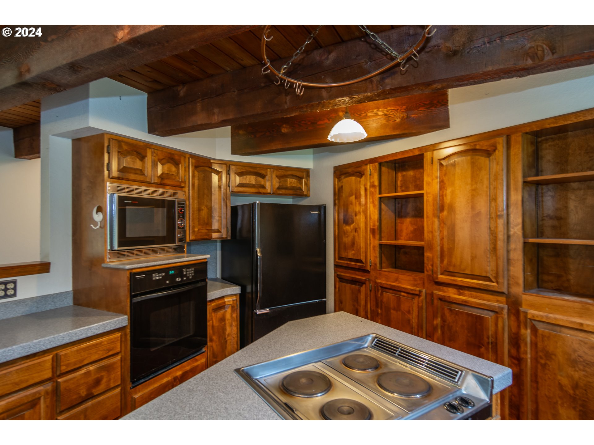 1051 GARDEN GROVE DR