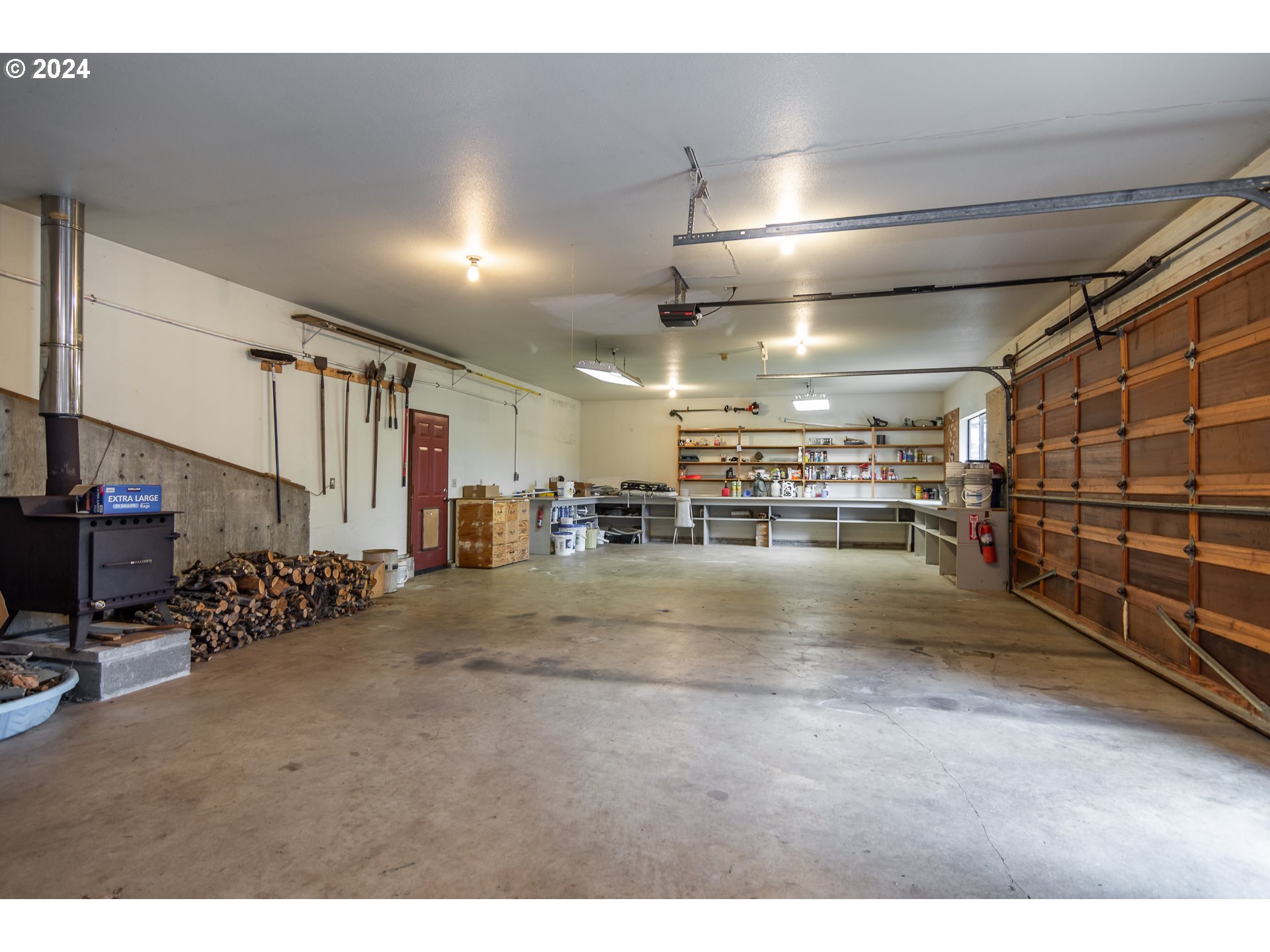 1051 GARDEN GROVE DR