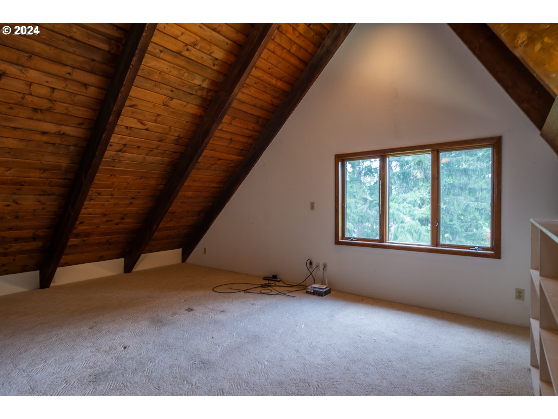 1051 GARDEN GROVE DR