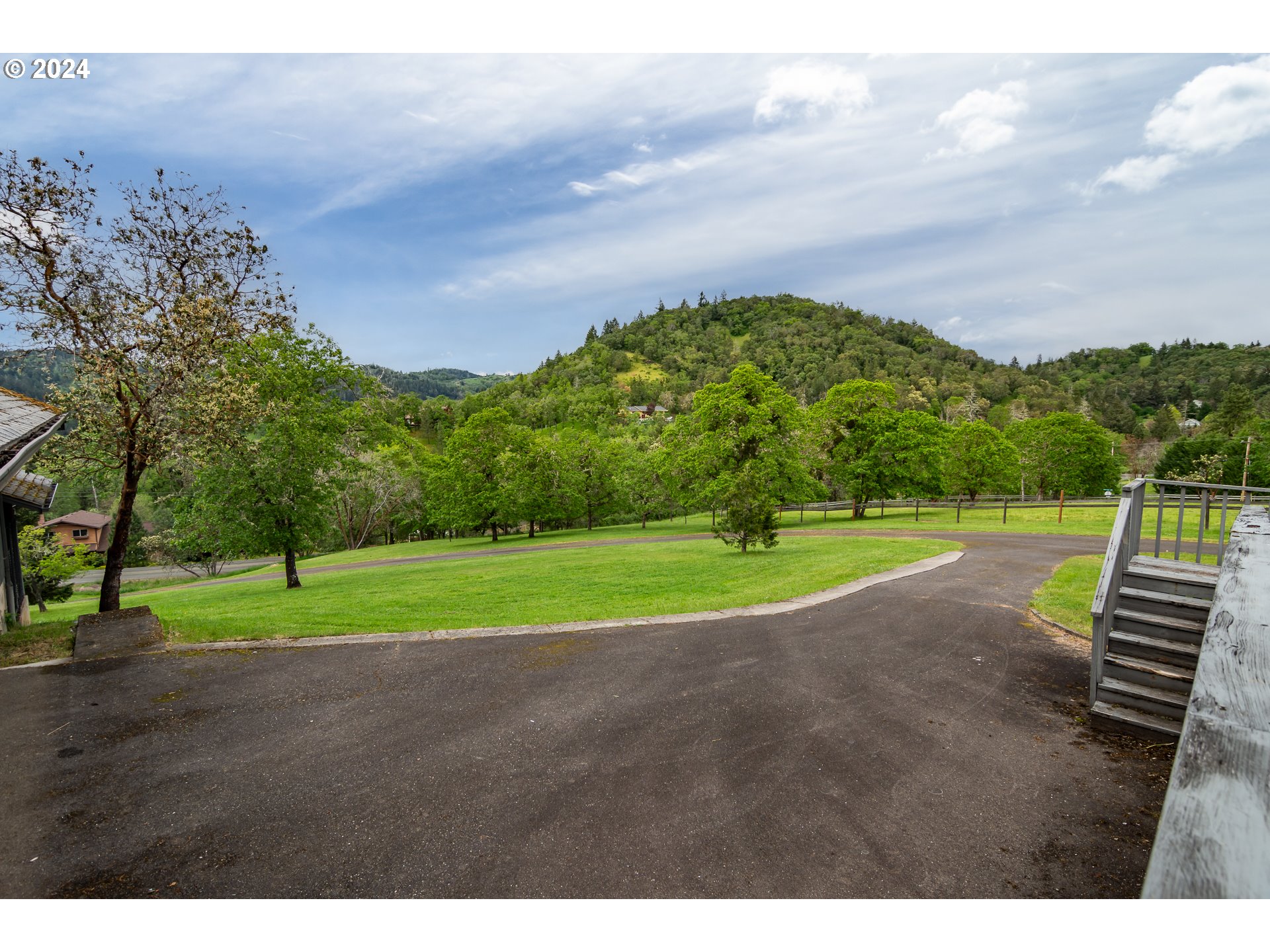 1051 GARDEN GROVE DR