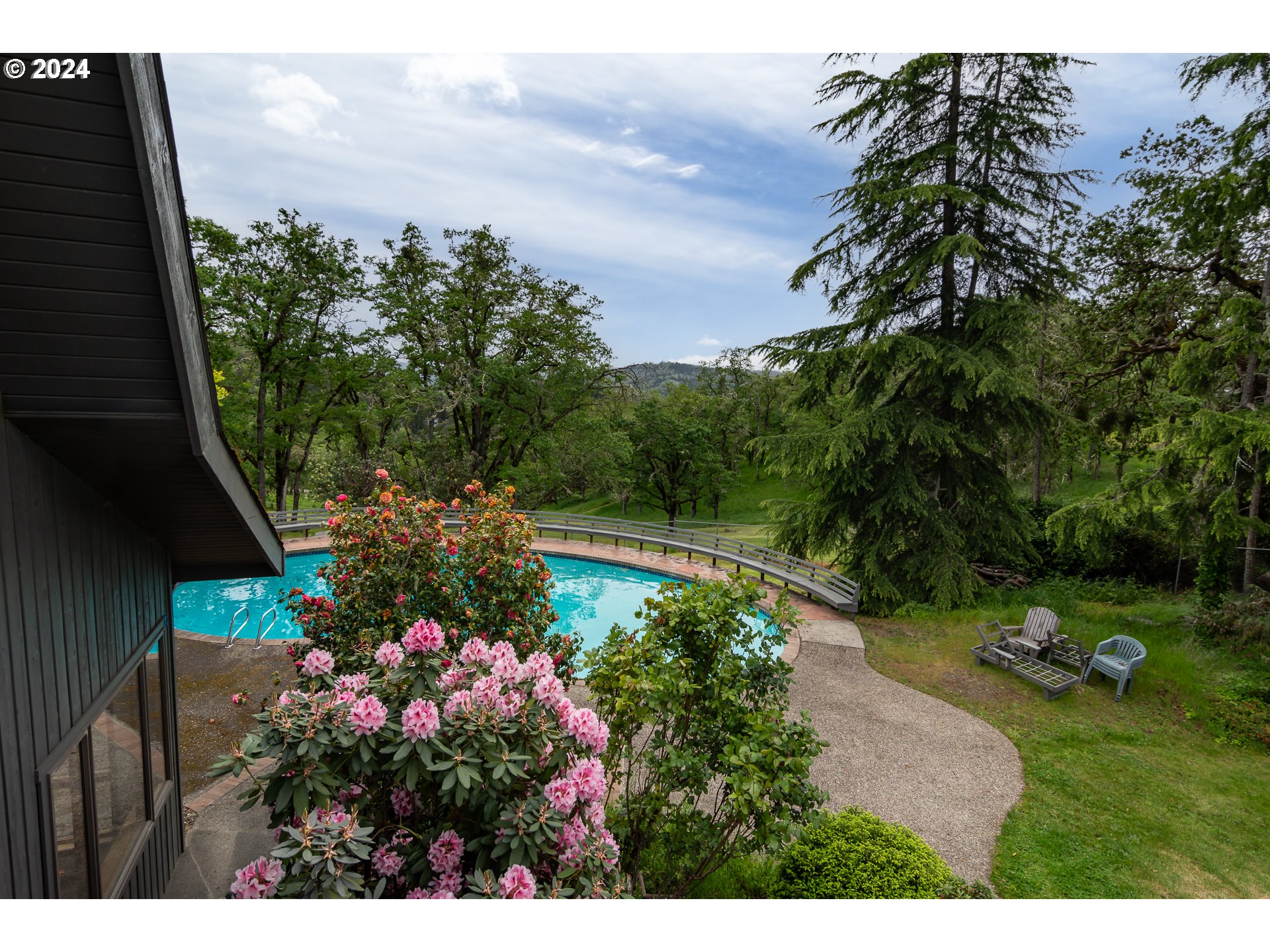 1051 GARDEN GROVE DR