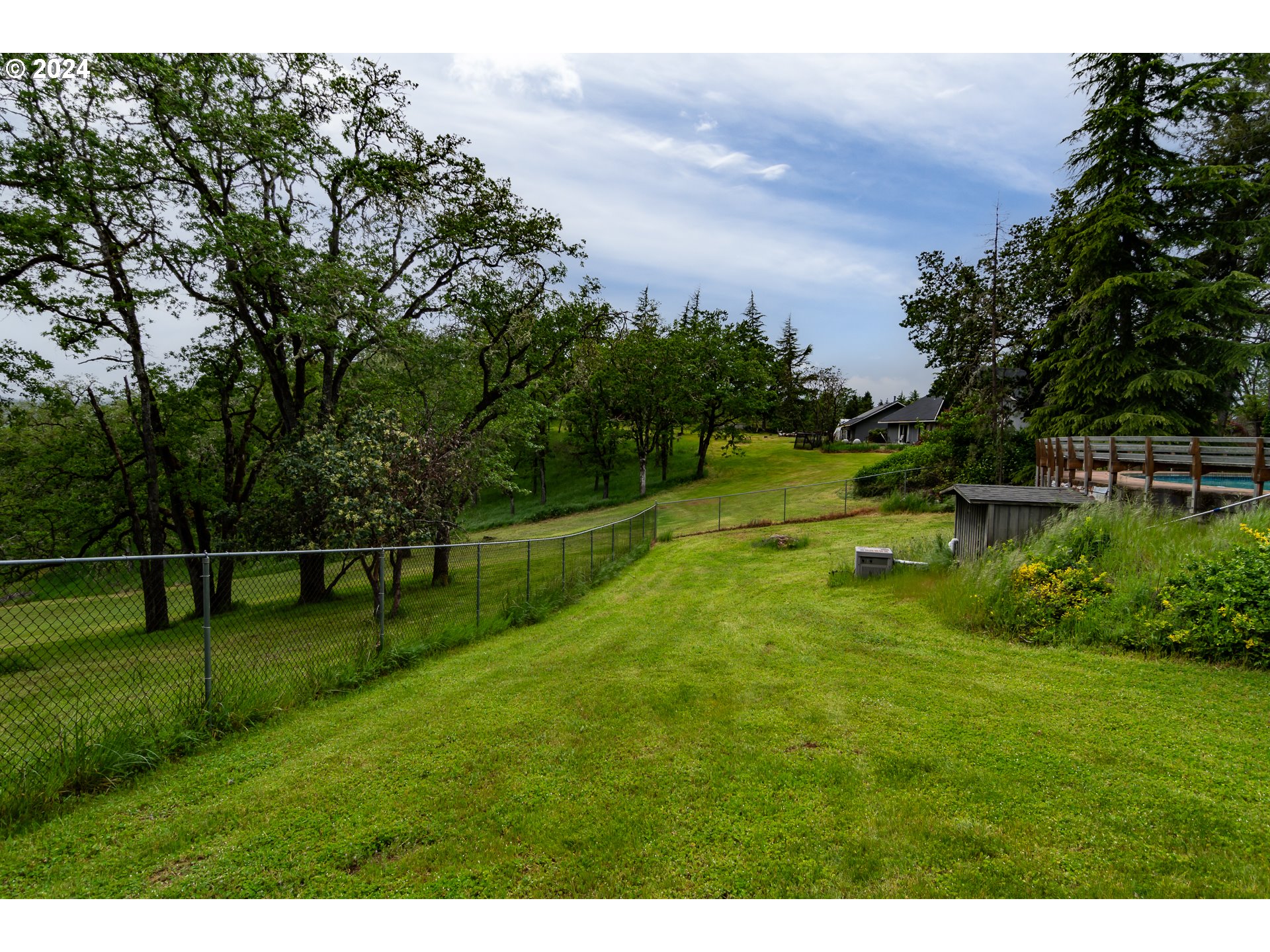 1051 GARDEN GROVE DR