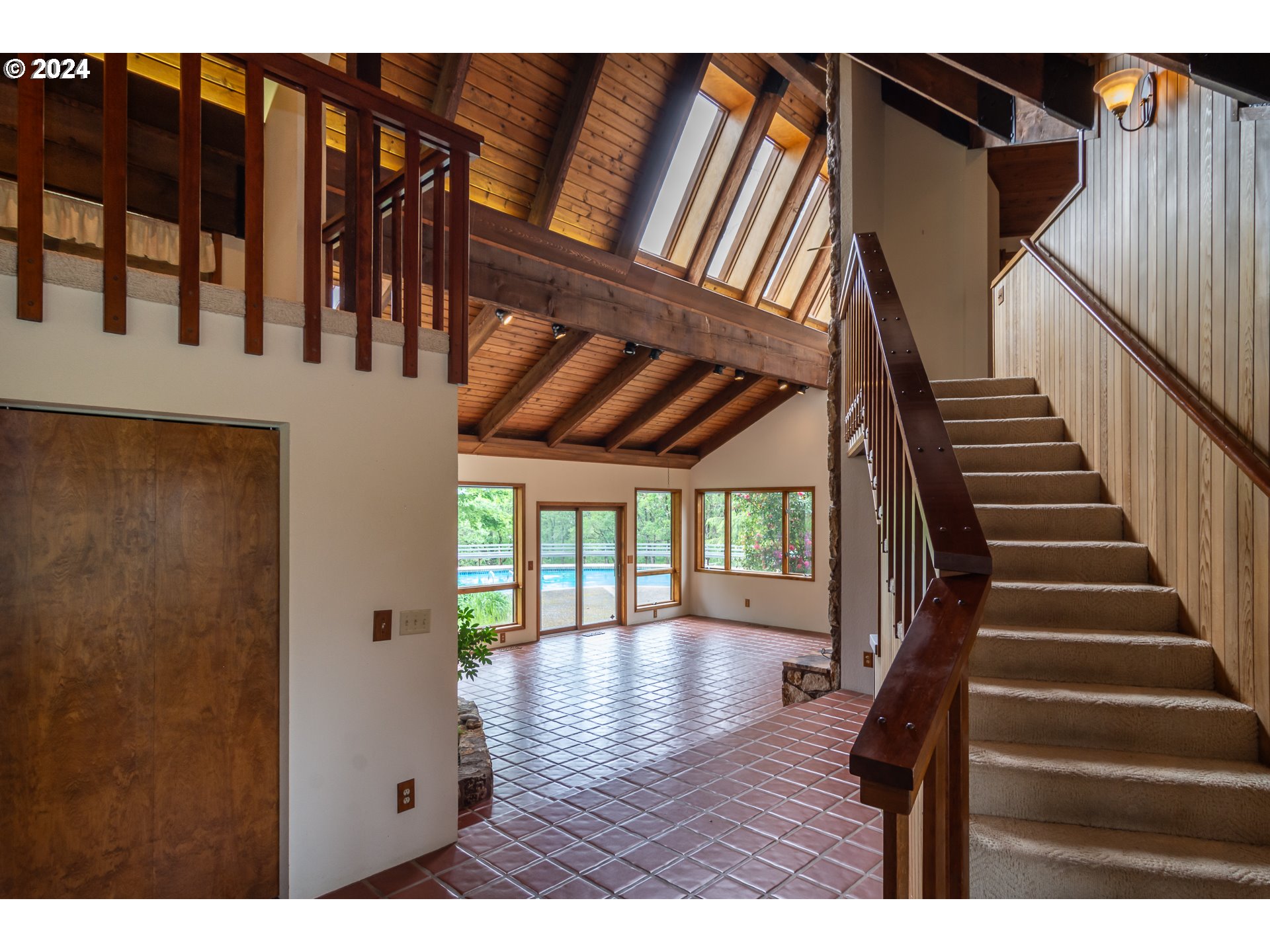 1051 GARDEN GROVE DR