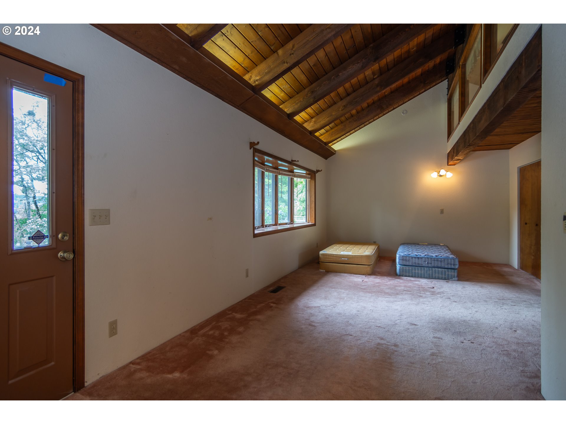 1051 GARDEN GROVE DR