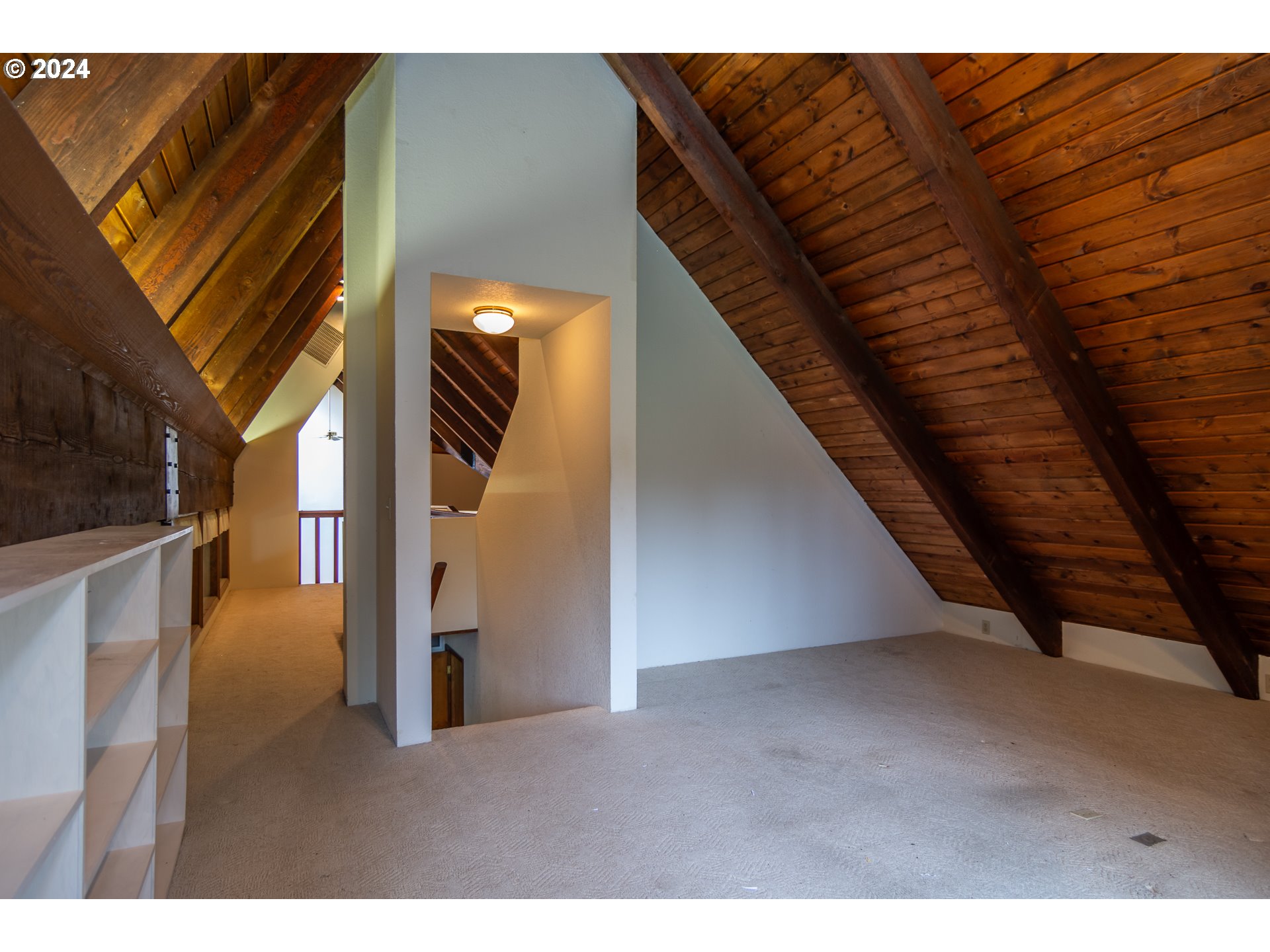 1051 GARDEN GROVE DR