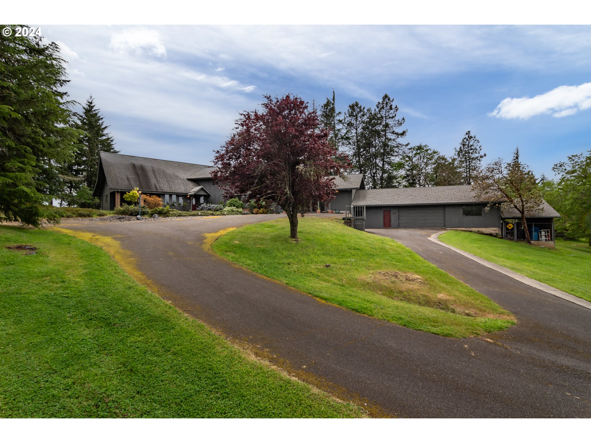 1051 GARDEN GROVE DR