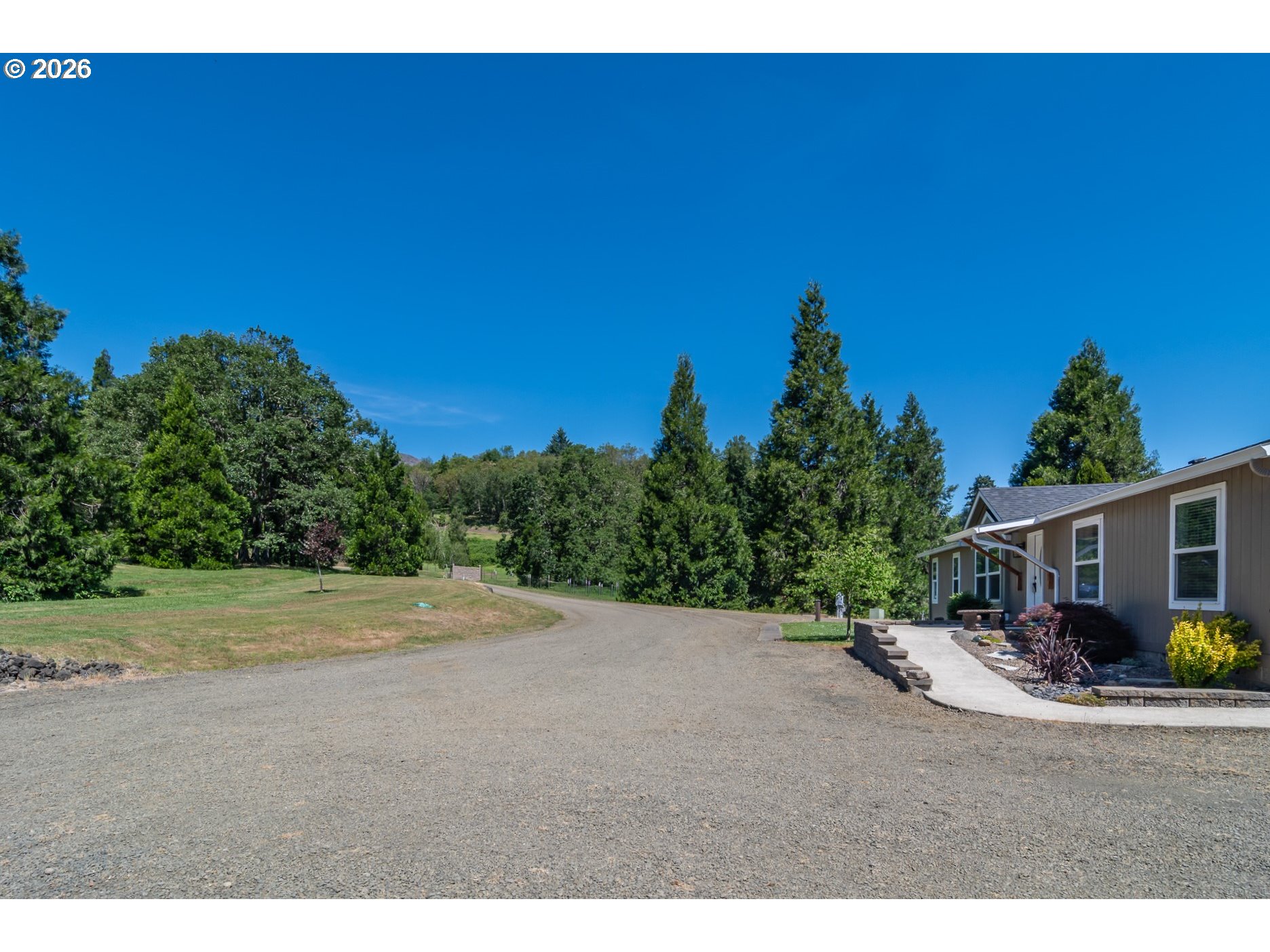 600 BECKER RD