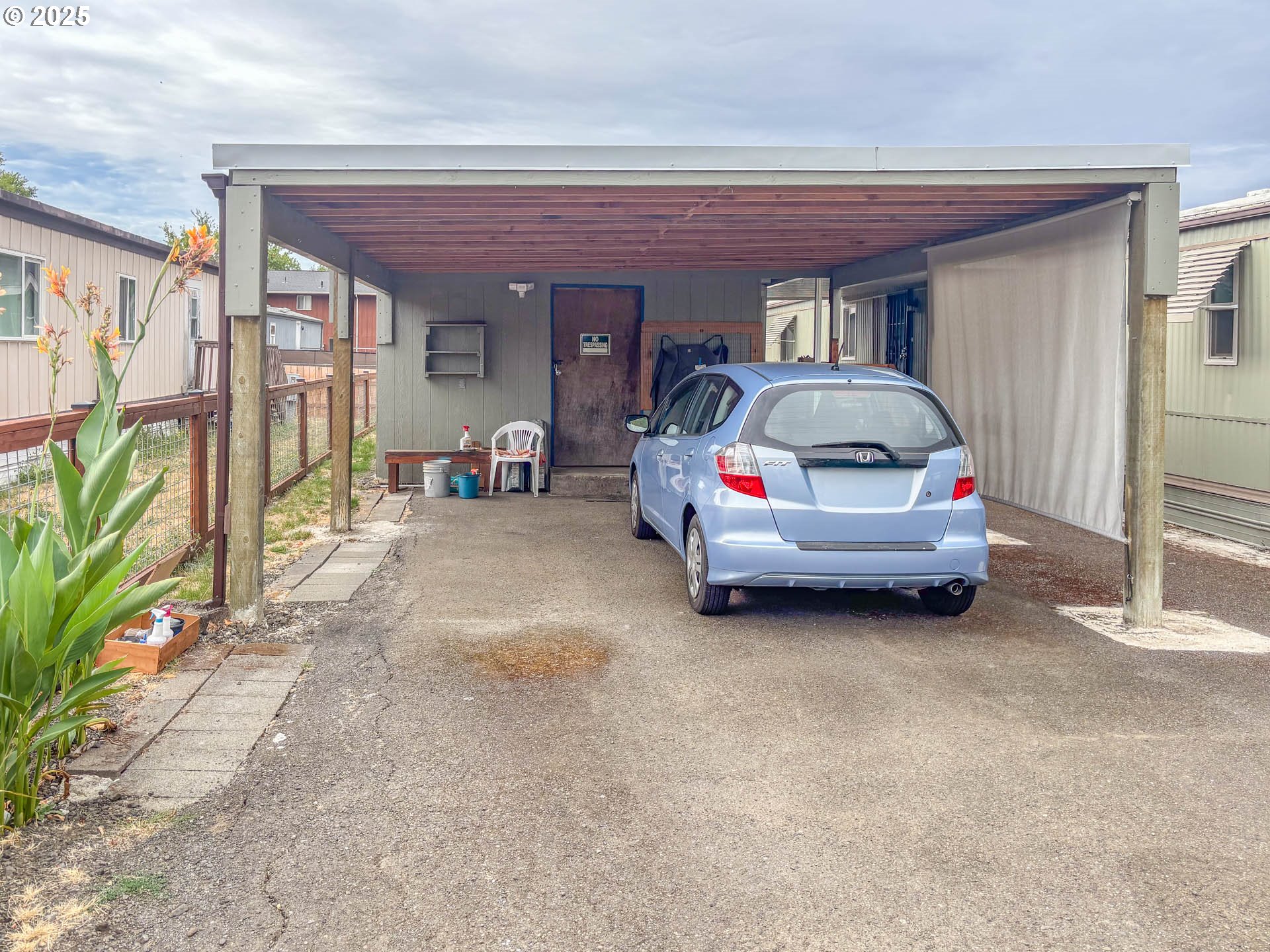 1113 NW PLATEAU DR