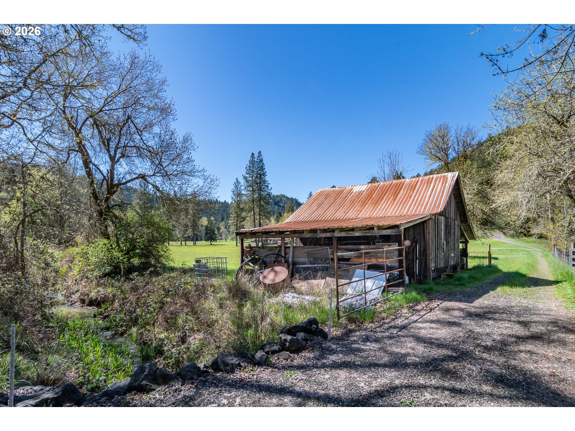 1868 LARSON RD