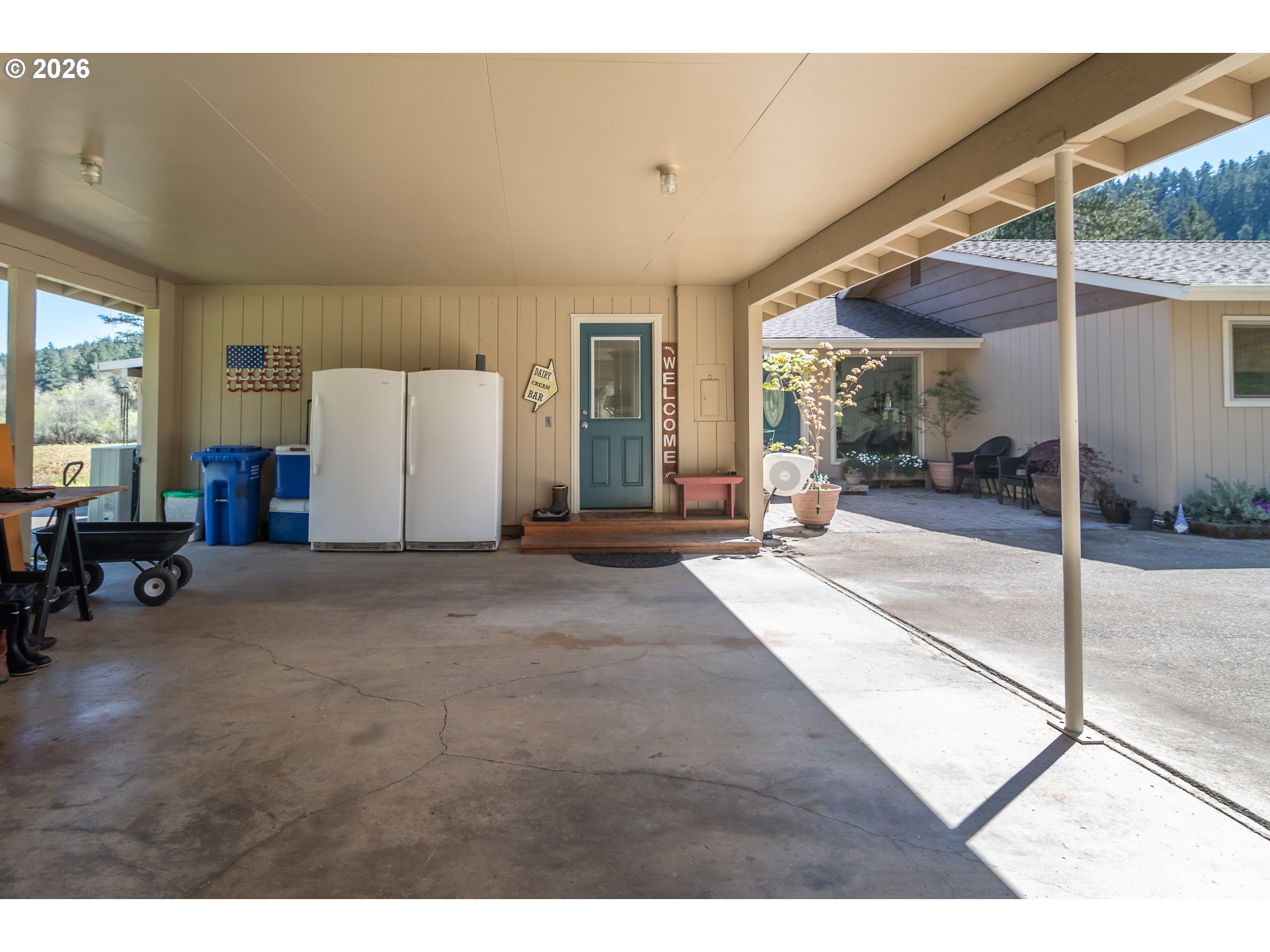 1868 LARSON RD