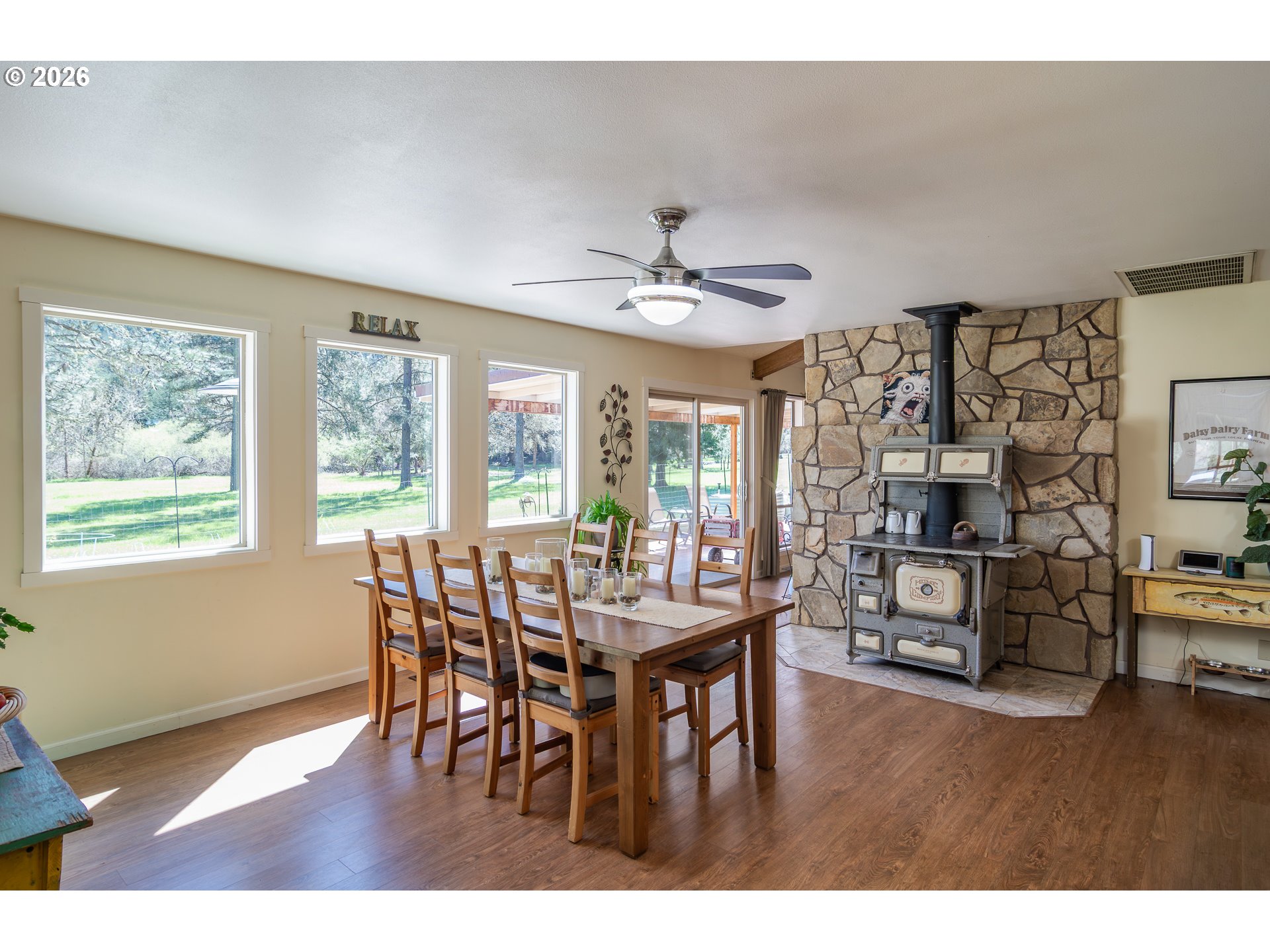 1868 LARSON RD