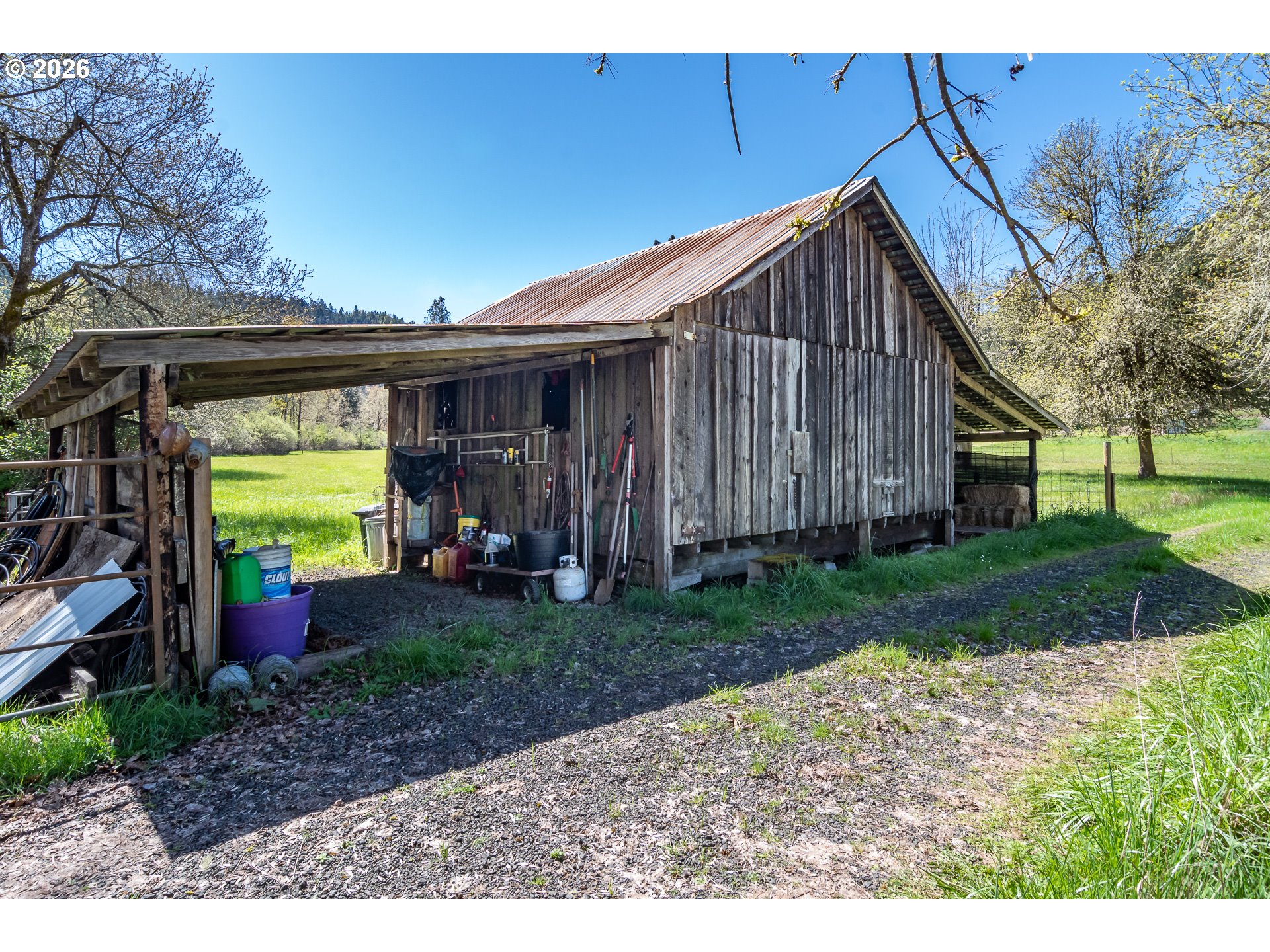 1868 LARSON RD