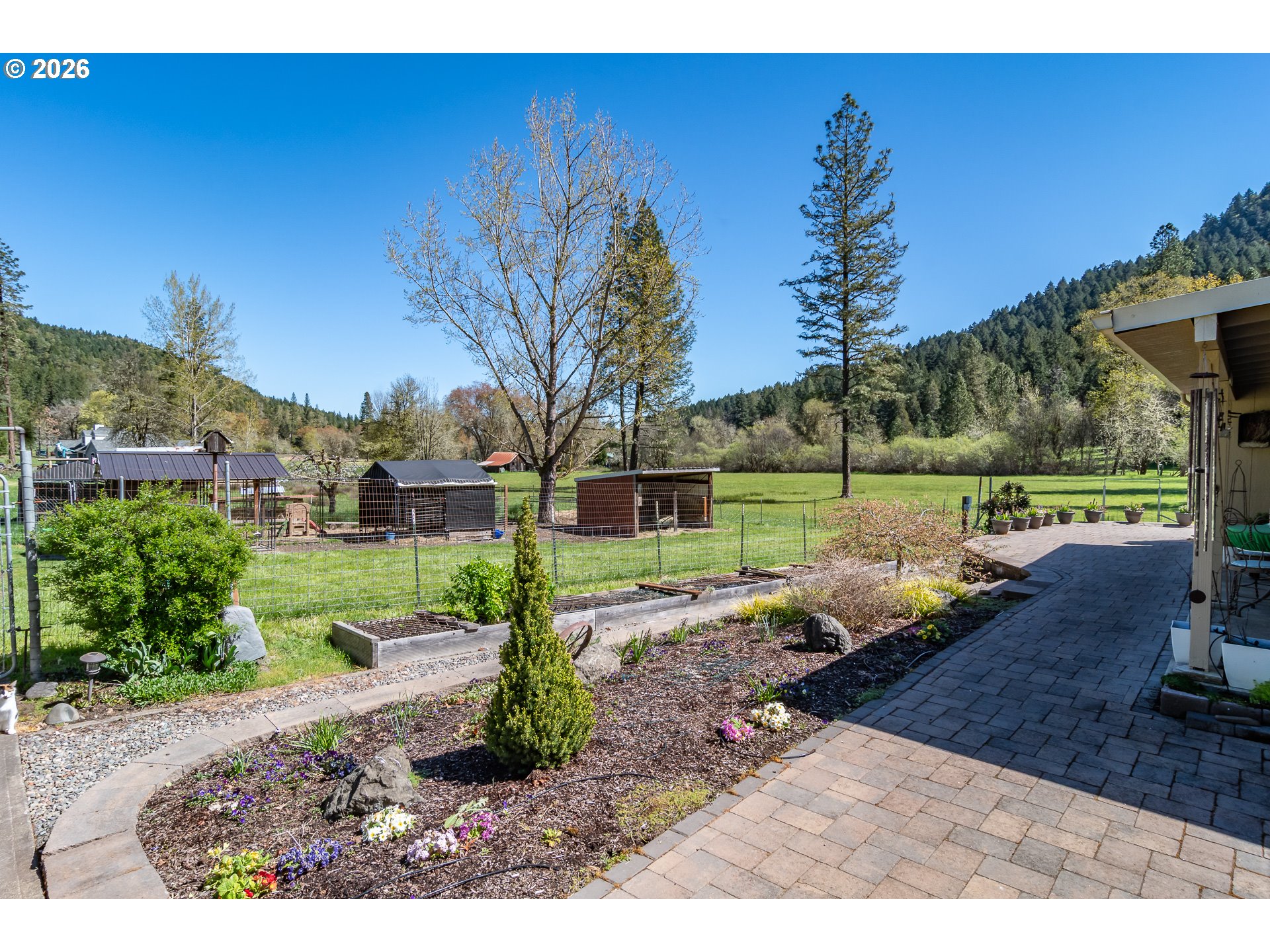 1868 LARSON RD