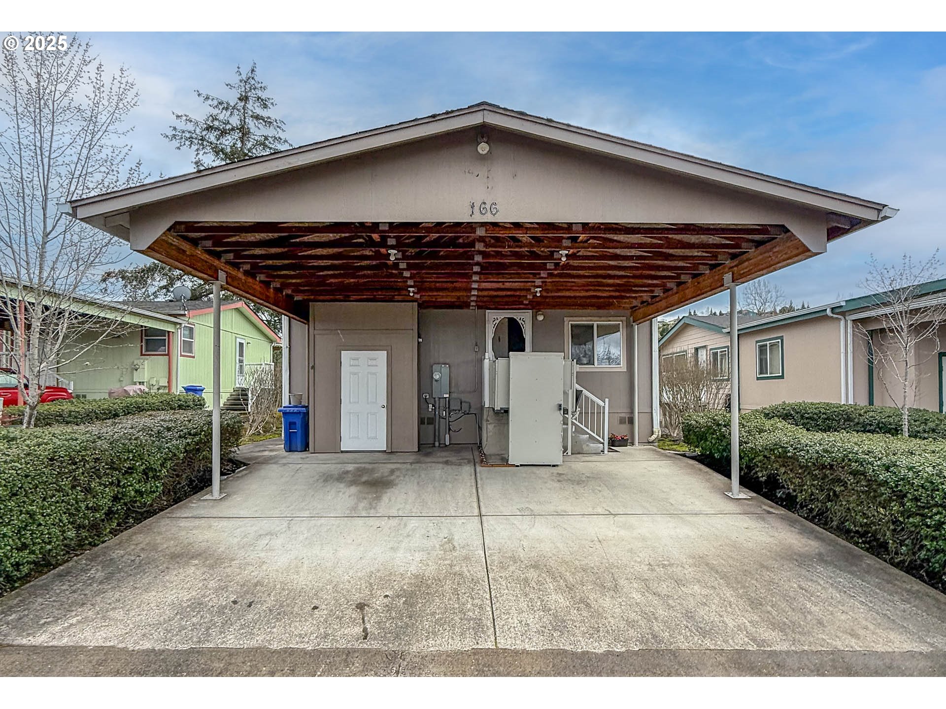 166 GREEN VISTA LN