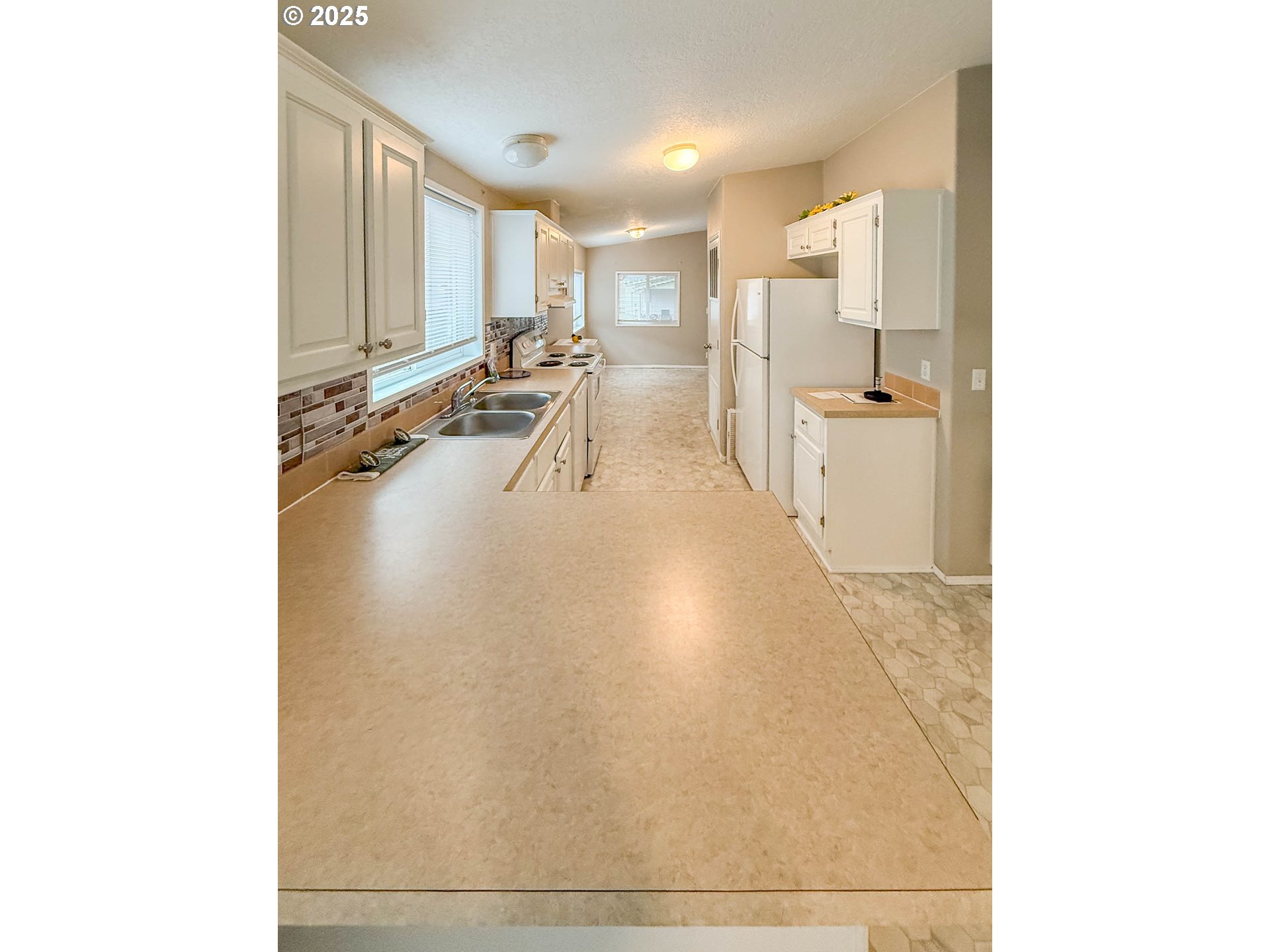 166 GREEN VISTA LN