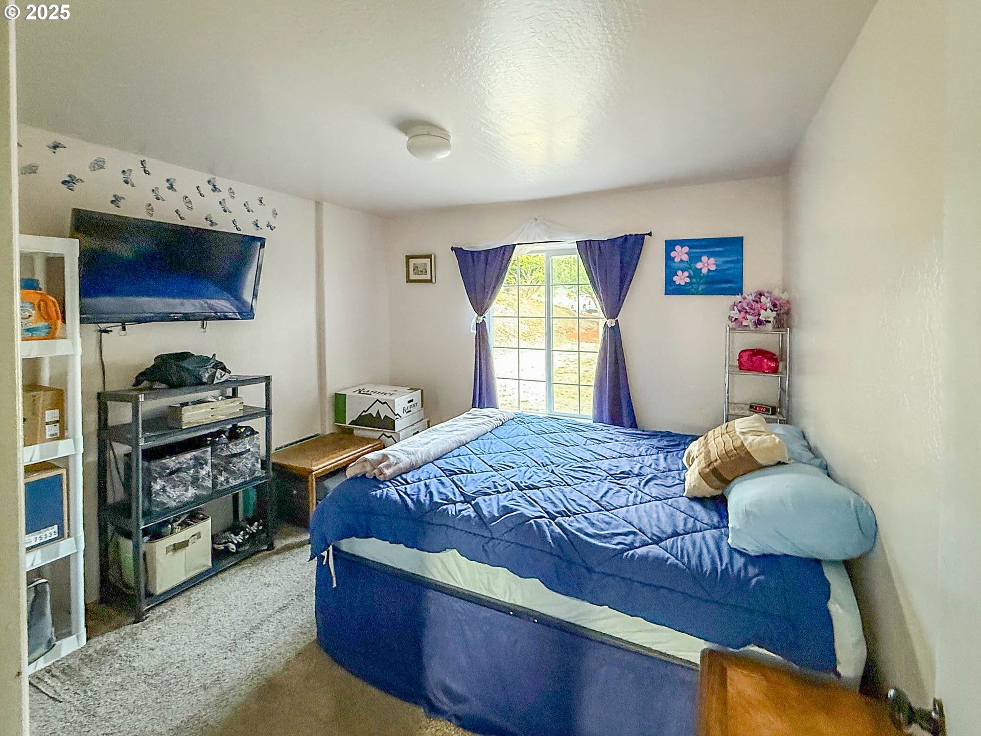 142 NE STEVENSON CT