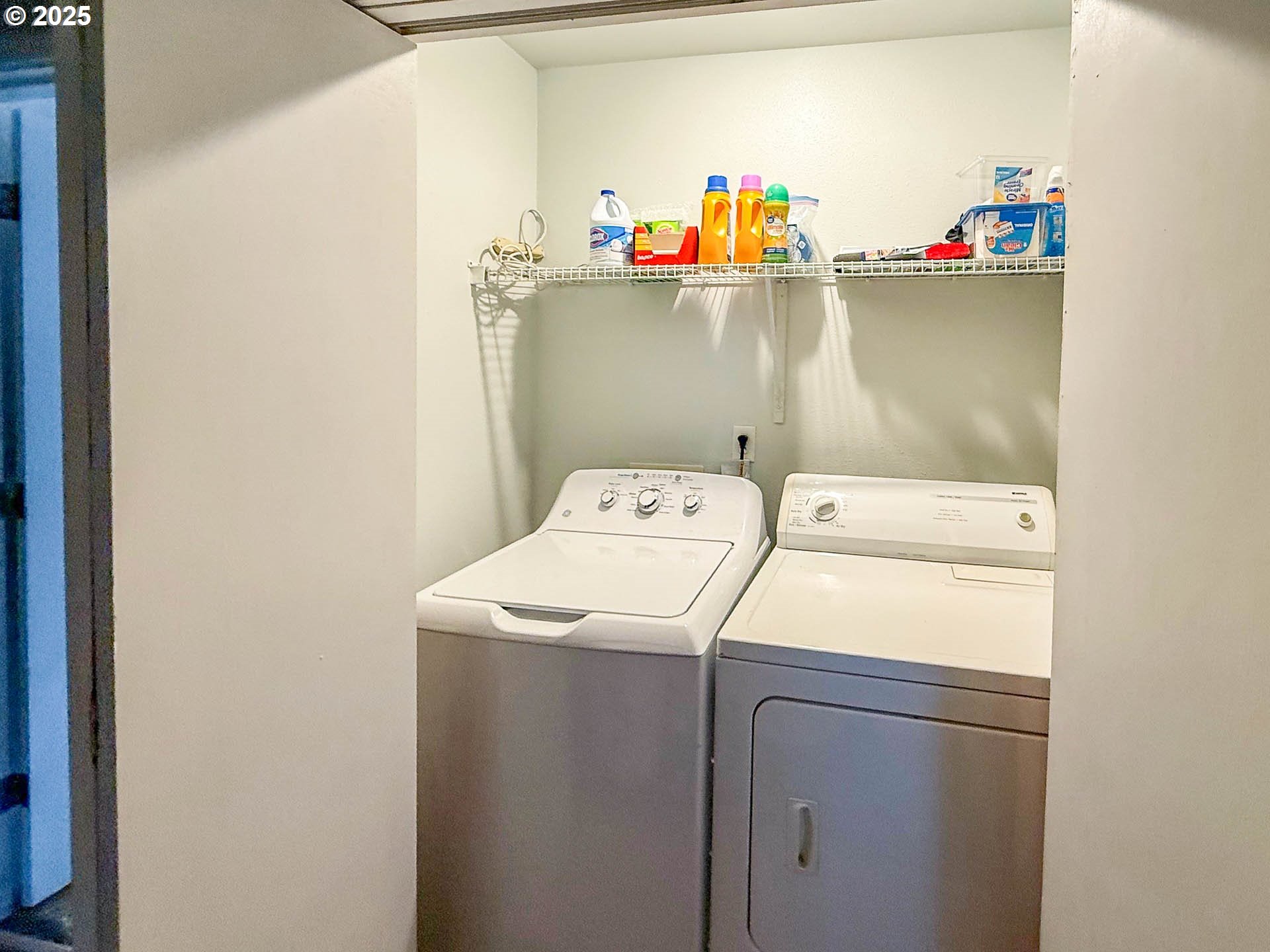 142 NE STEVENSON CT