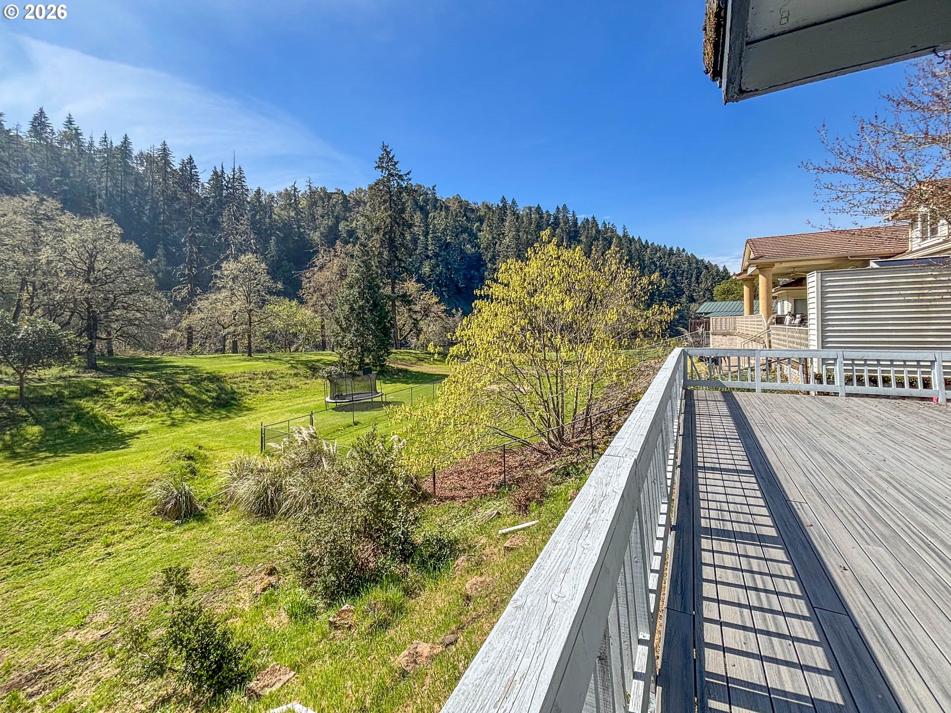 82 N RIVER DR
