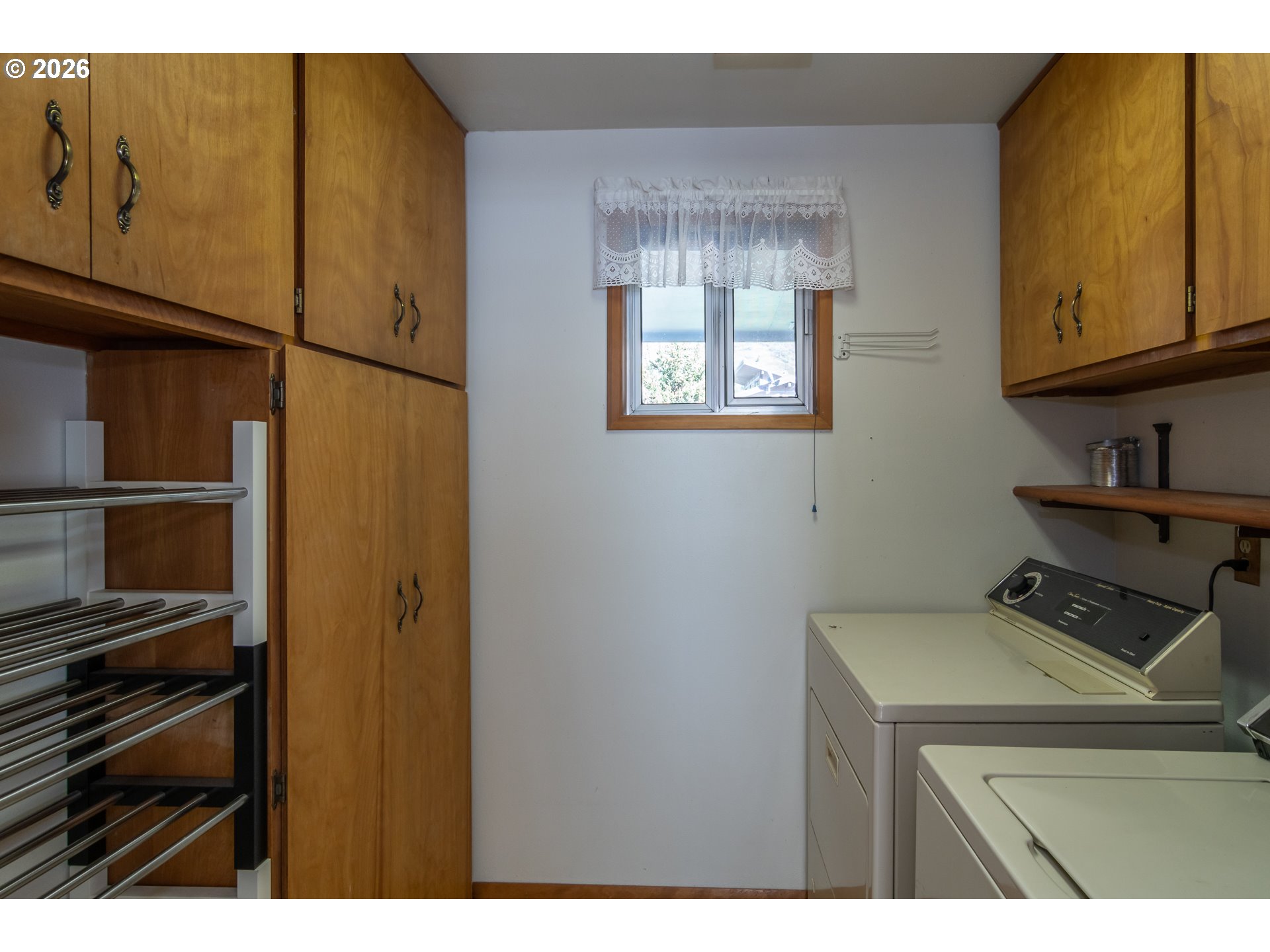 82 N RIVER DR