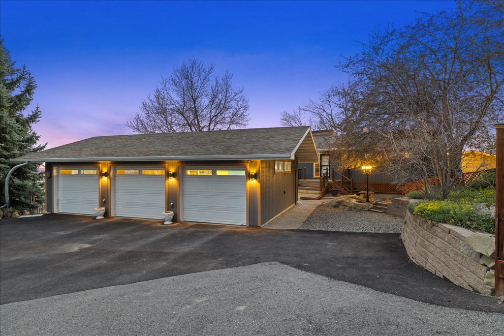 194 Mountain View Boulevard