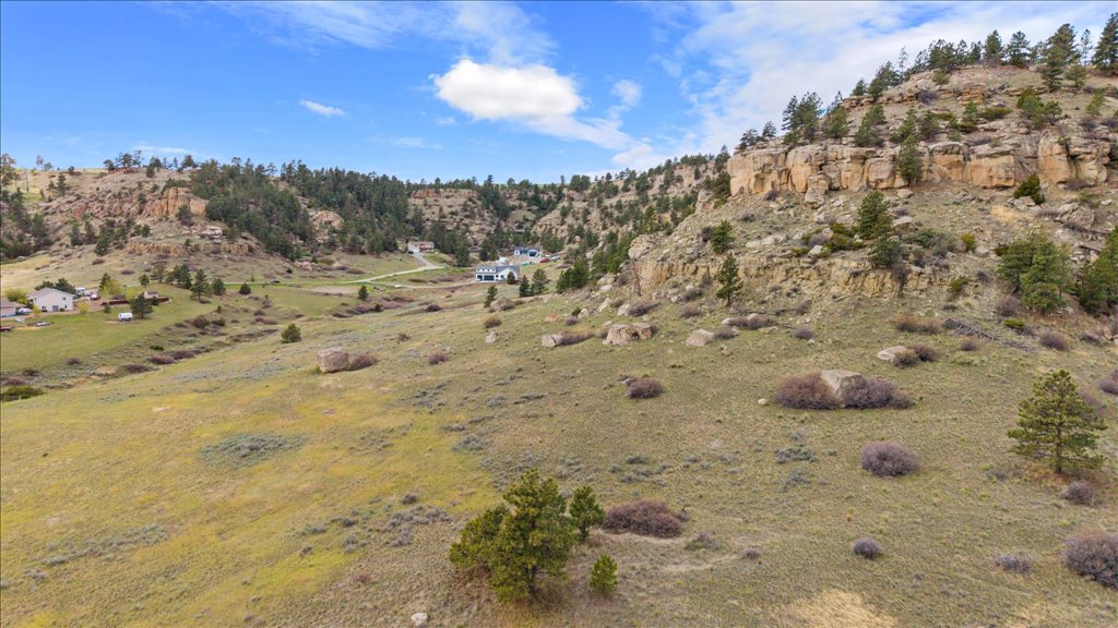 8925 Picnic Rock Trail