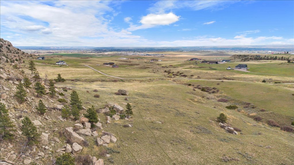 8925 Picnic Rock Trail